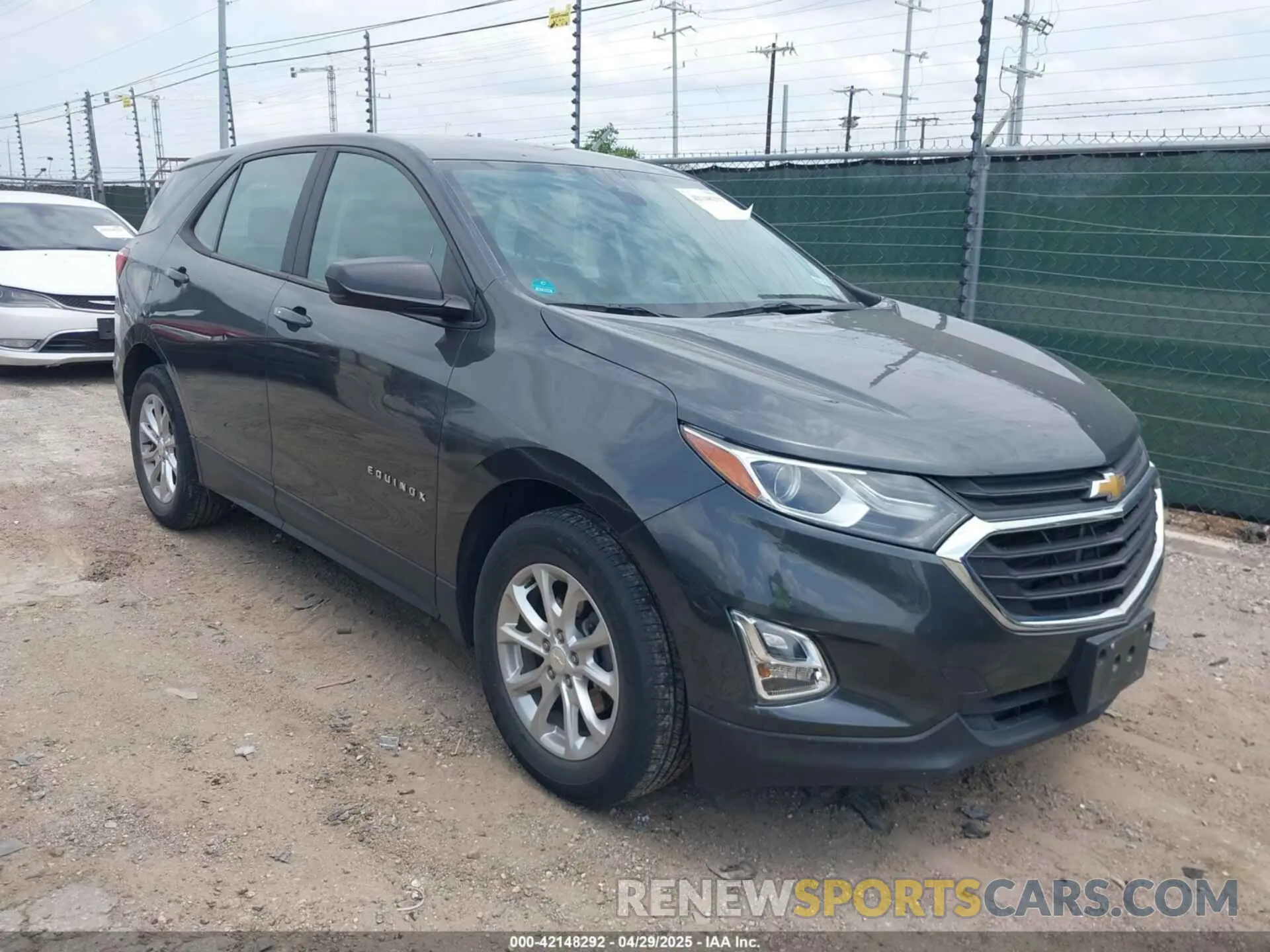 1 Photograph of a damaged car 2GNAXHEV6L6230440 CHEVROLET EQUINOX 2020