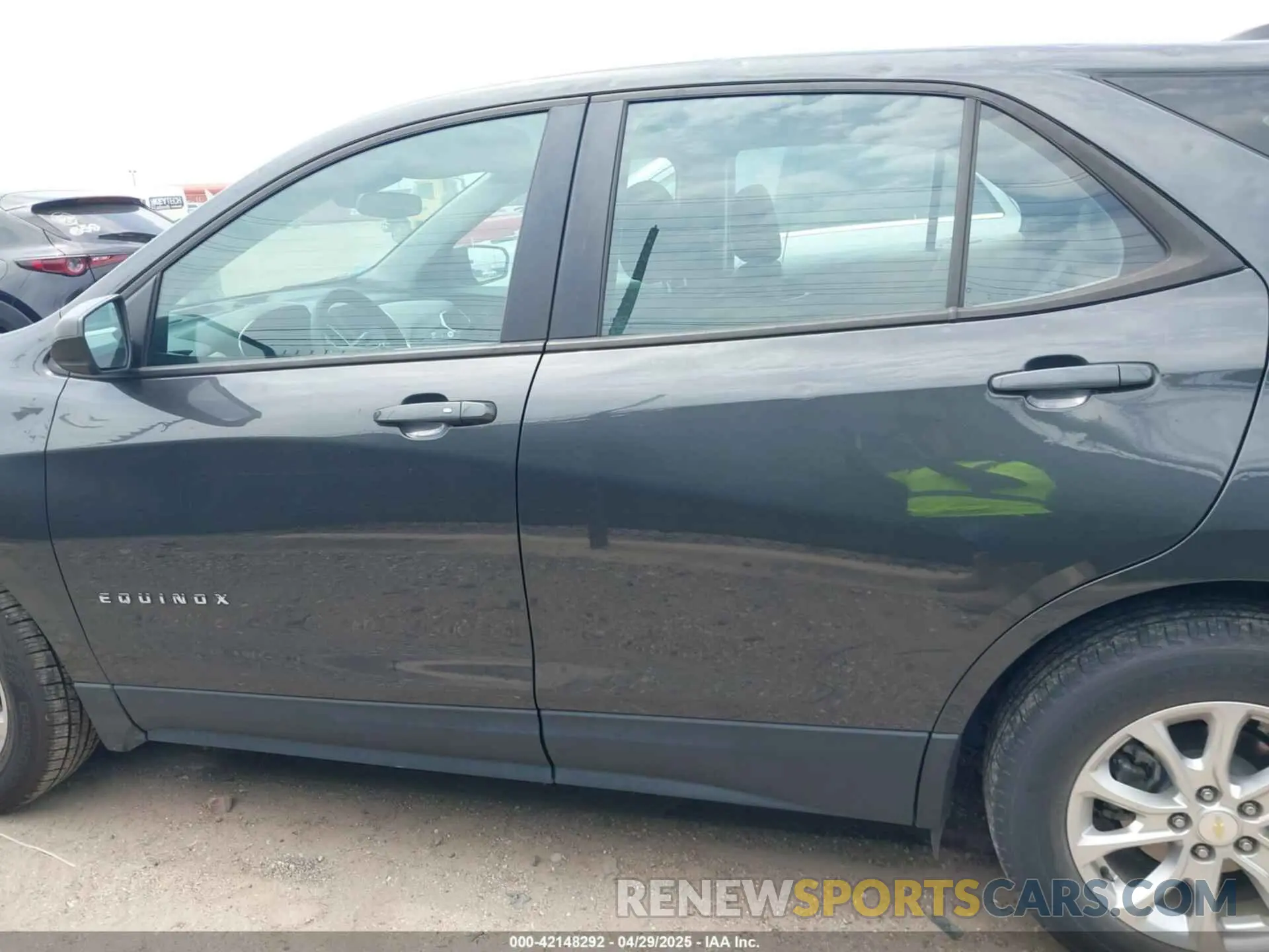 14 Photograph of a damaged car 2GNAXHEV6L6230440 CHEVROLET EQUINOX 2020