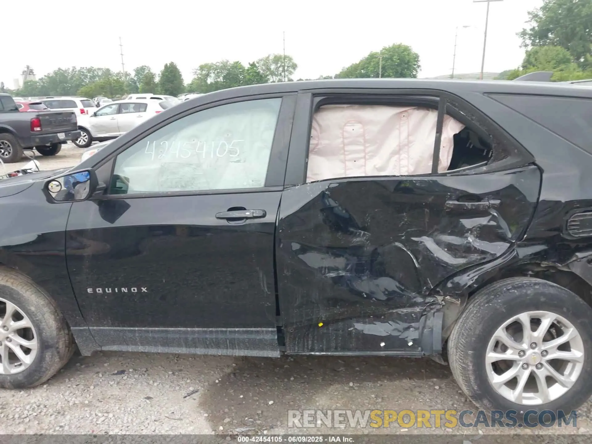 15 Photograph of a damaged car 2GNAXHEV6L6245018 CHEVROLET EQUINOX 2020