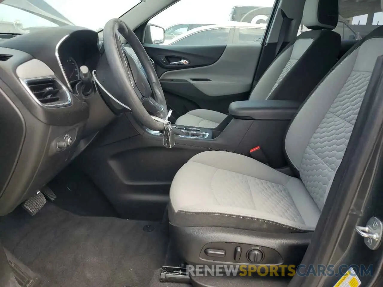 7 Фотография поврежденного автомобиля 2GNAXHEV6L6279072 CHEVROLET EQUINOX 2020