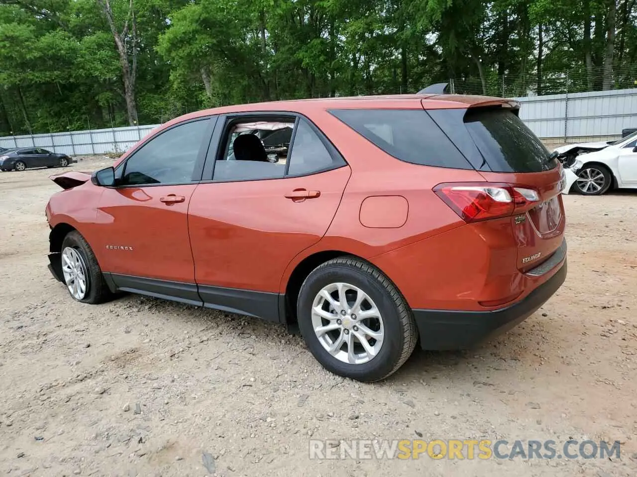 2 Photograph of a damaged car 2GNAXHEV7L6135093 CHEVROLET EQUINOX 2020