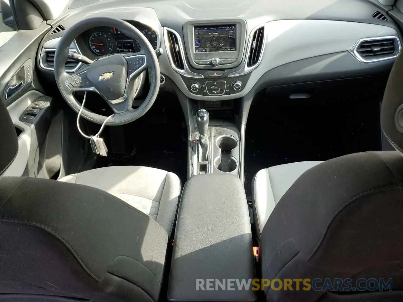 8 Photograph of a damaged car 2GNAXHEV7L6197285 CHEVROLET EQUINOX 2020