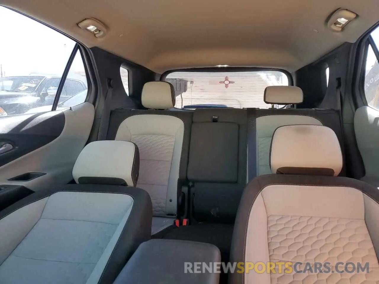 10 Photograph of a damaged car 2GNAXHEV7L6218667 CHEVROLET EQUINOX 2020
