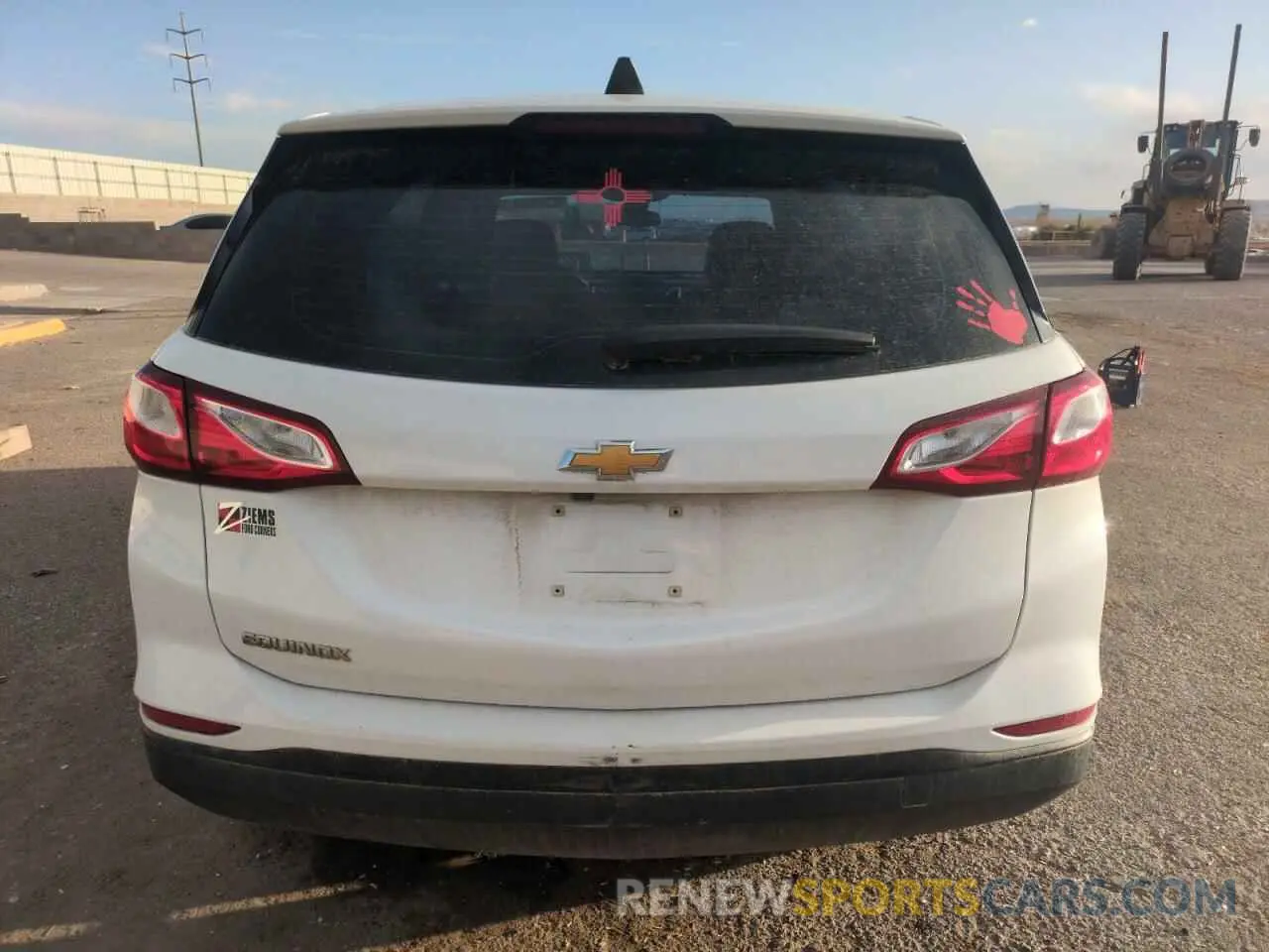 6 Photograph of a damaged car 2GNAXHEV7L6218667 CHEVROLET EQUINOX 2020
