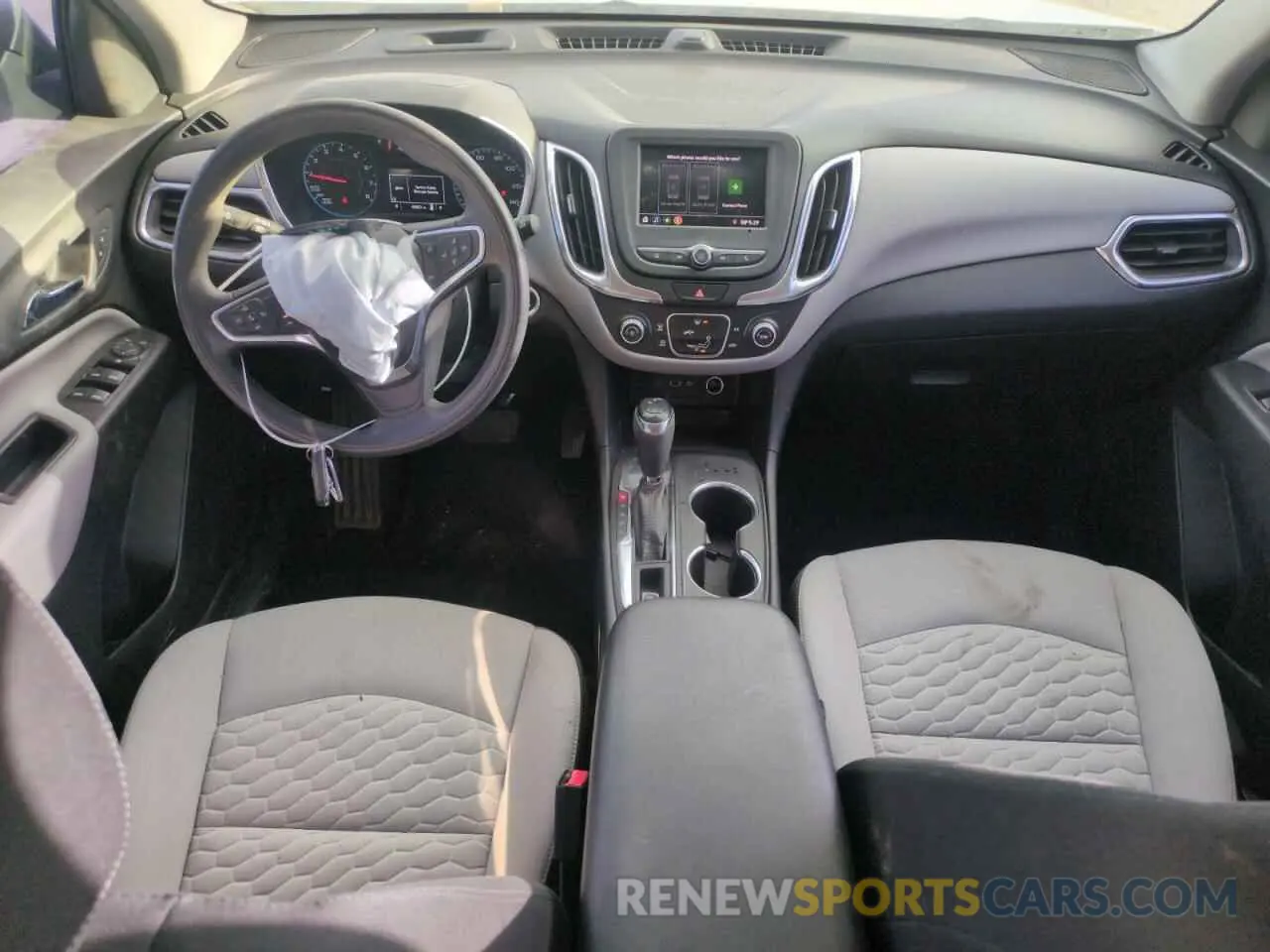 8 Photograph of a damaged car 2GNAXHEV7L6218667 CHEVROLET EQUINOX 2020