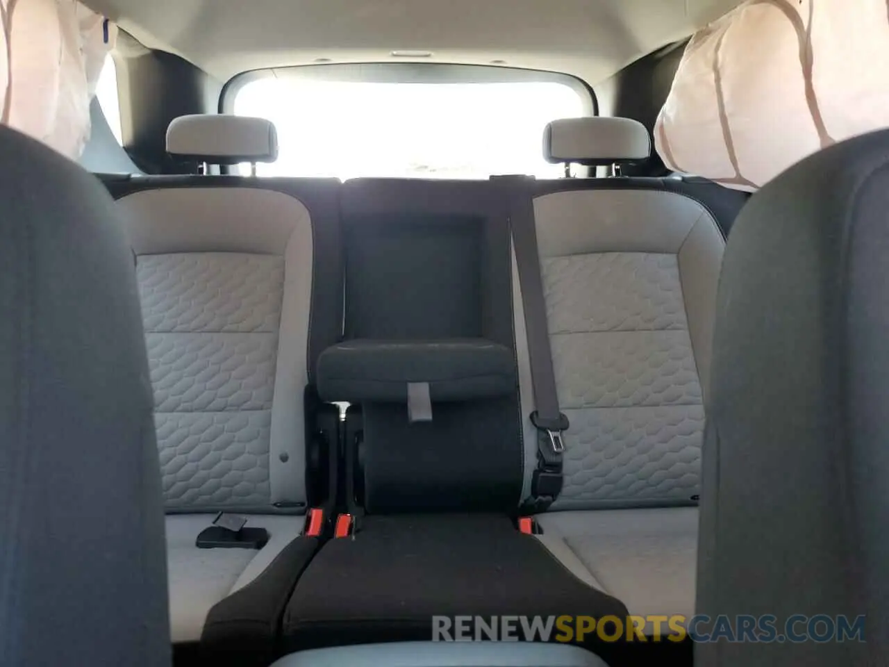 10 Фотография поврежденного автомобиля 2GNAXHEV8L6145549 CHEVROLET EQUINOX 2020