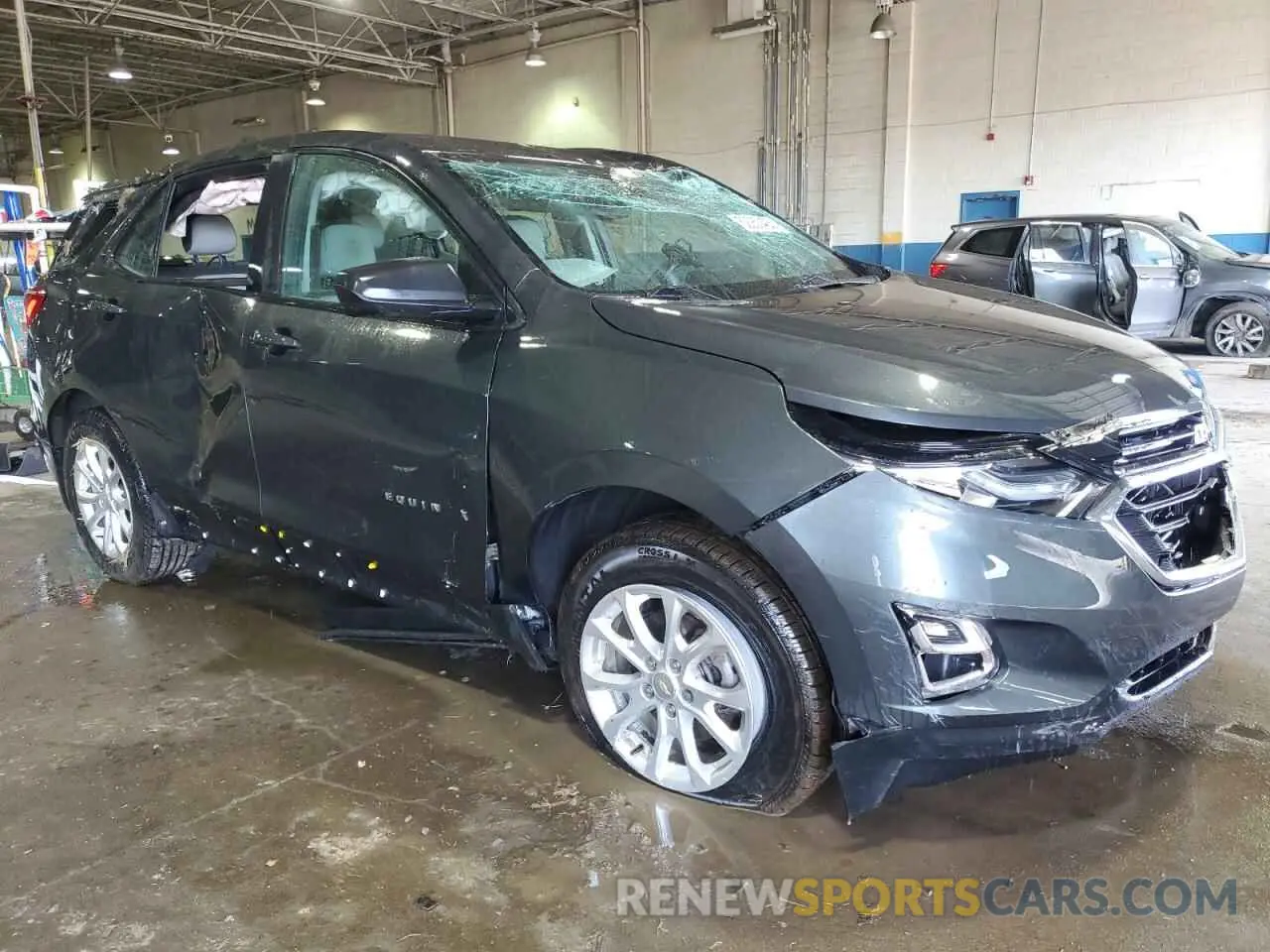 4 Photograph of a damaged car 2GNAXHEV8L6180088 CHEVROLET EQUINOX 2020