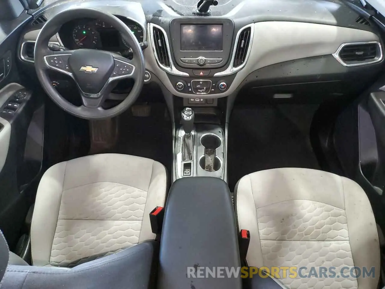 8 Photograph of a damaged car 2GNAXHEV8L6180088 CHEVROLET EQUINOX 2020
