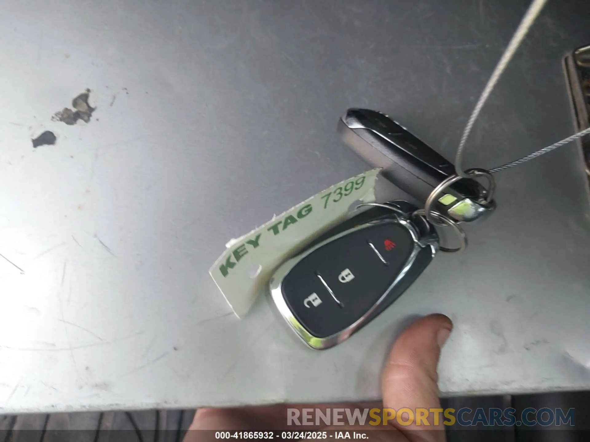 11 Photograph of a damaged car 2GNAXHEV8L6266968 CHEVROLET EQUINOX 2020