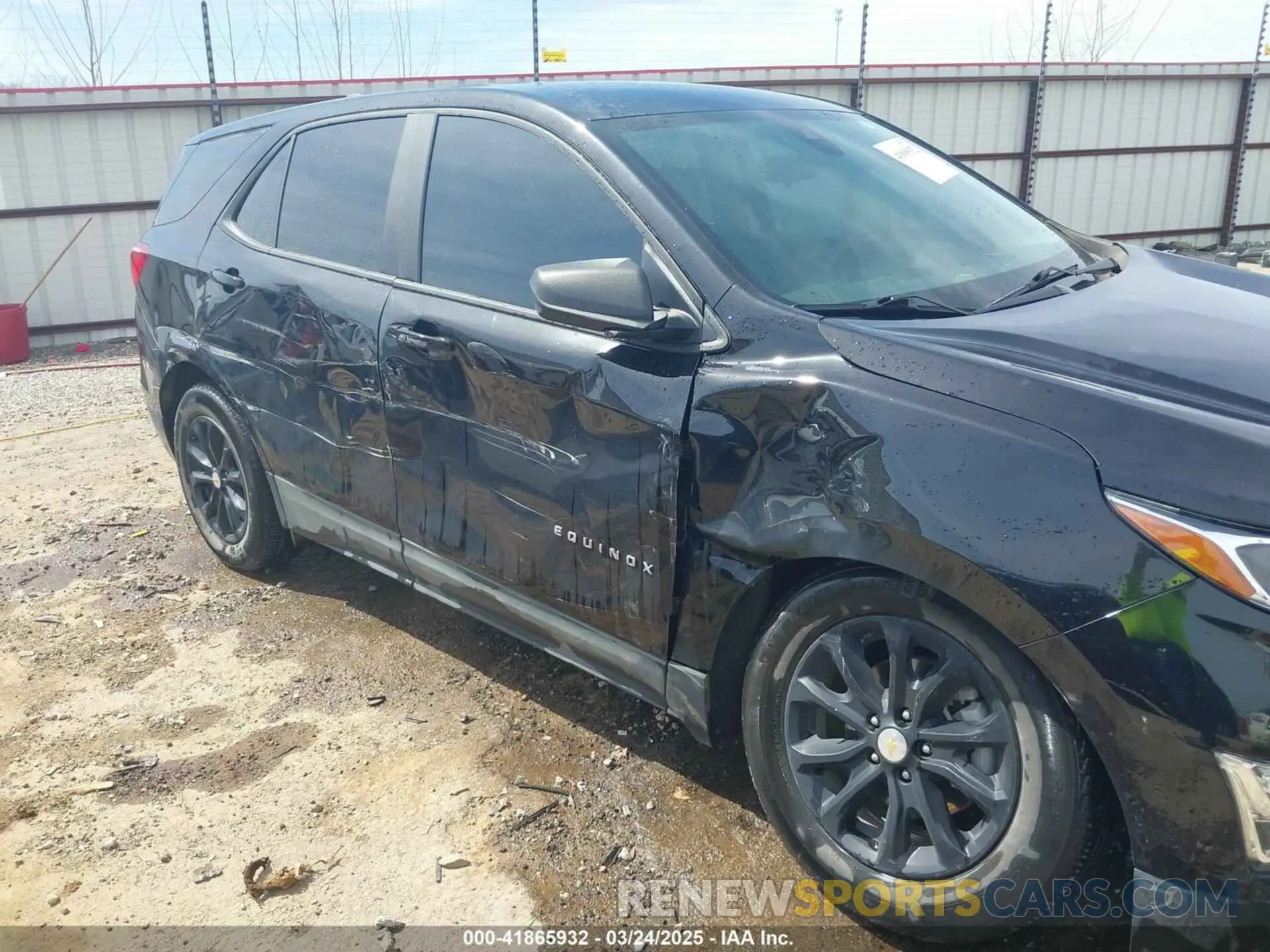 6 Photograph of a damaged car 2GNAXHEV8L6266968 CHEVROLET EQUINOX 2020