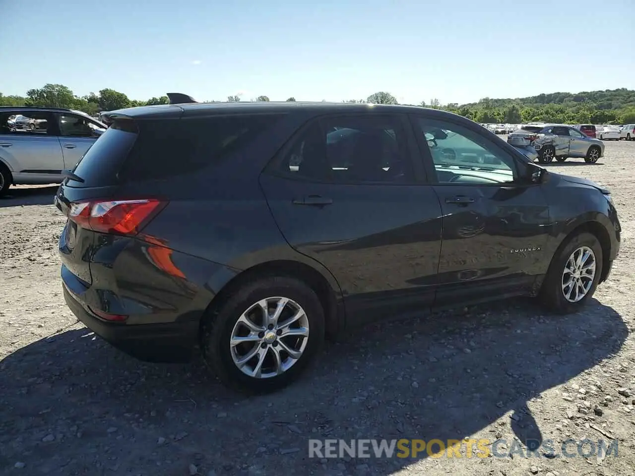 3 Photograph of a damaged car 2GNAXHEV8L6279350 CHEVROLET EQUINOX 2020