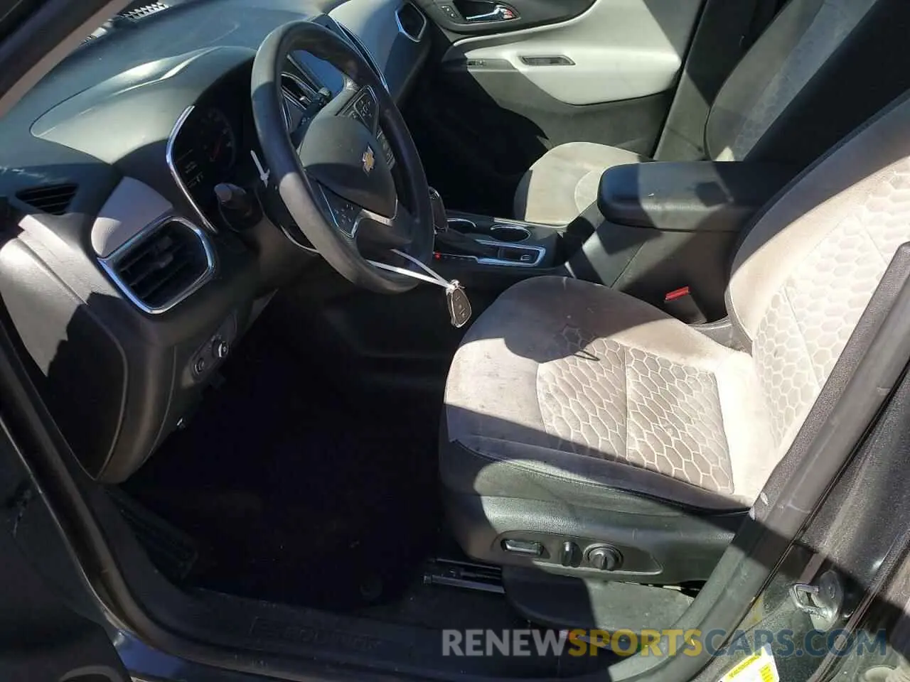 7 Photograph of a damaged car 2GNAXHEV8L6279350 CHEVROLET EQUINOX 2020