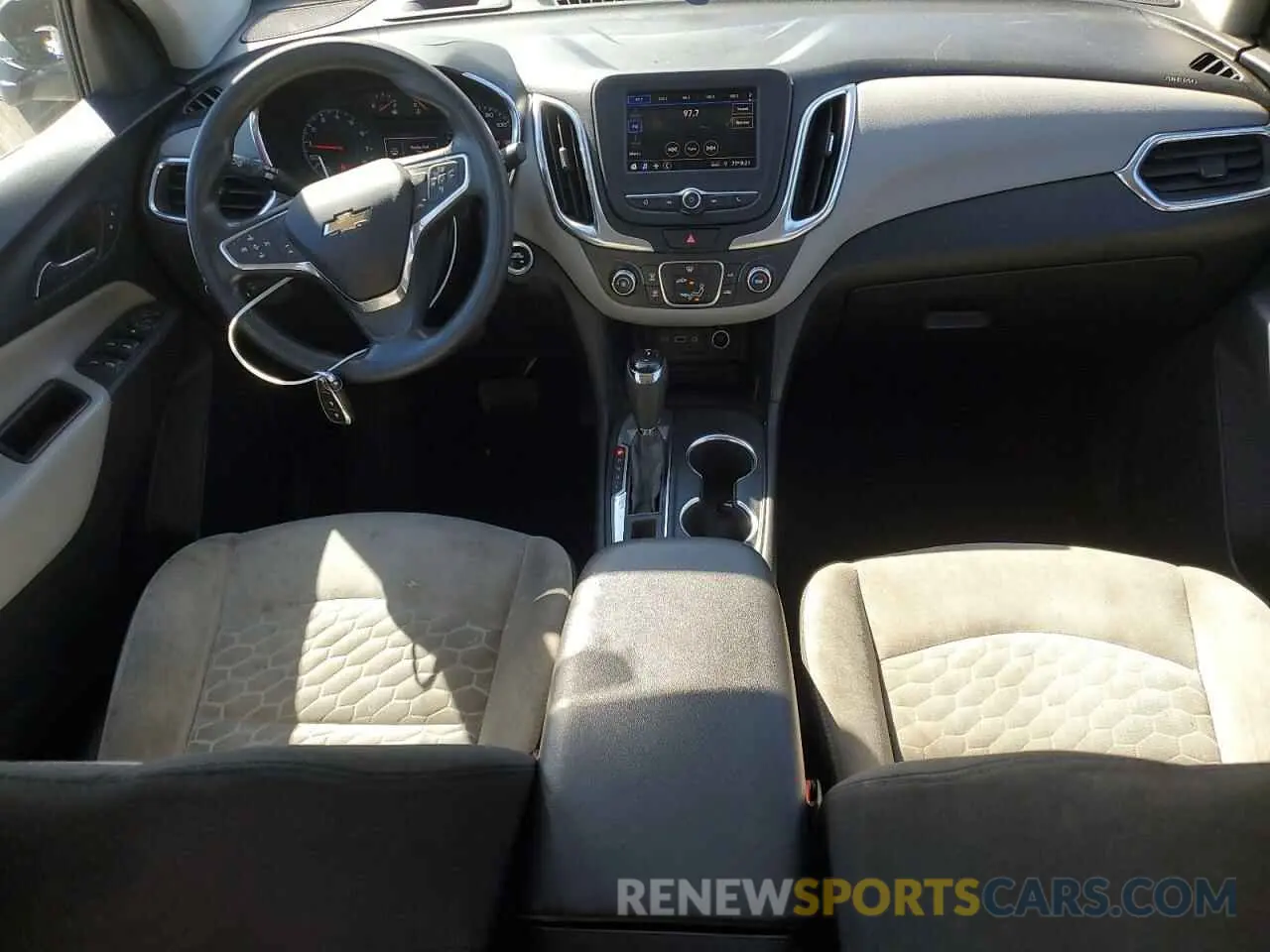 8 Photograph of a damaged car 2GNAXHEV8L6279350 CHEVROLET EQUINOX 2020