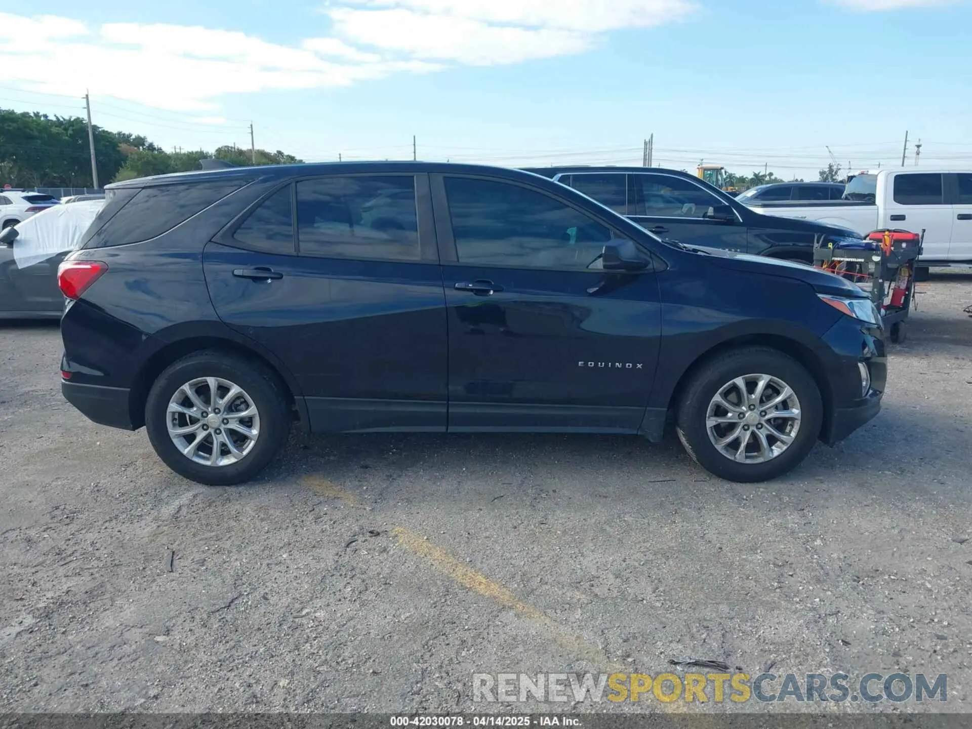 13 Photograph of a damaged car 2GNAXHEVXL6209798 CHEVROLET EQUINOX 2020