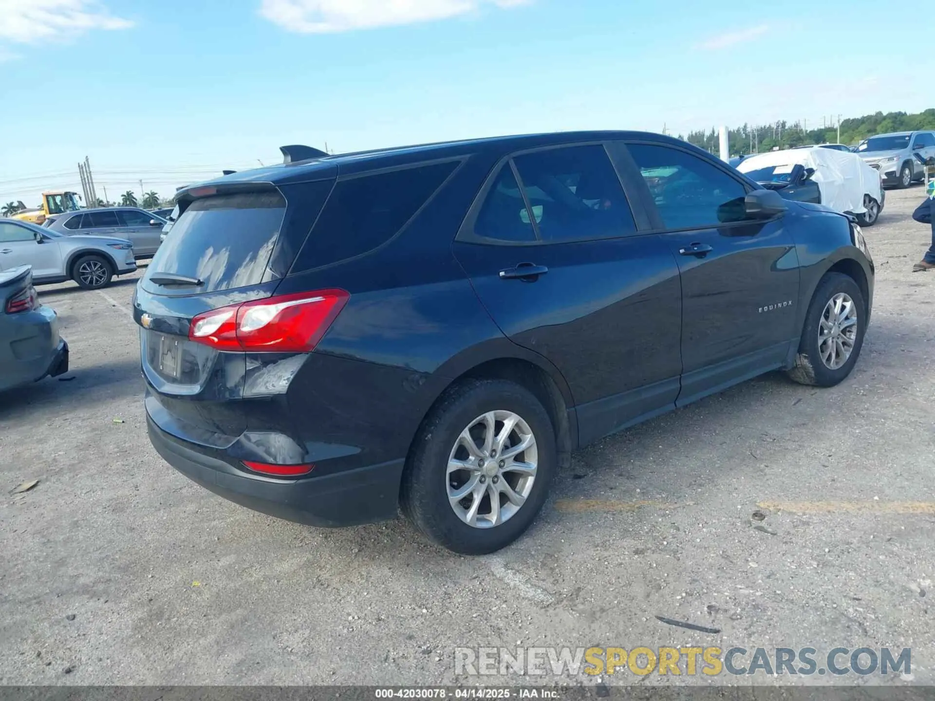 4 Photograph of a damaged car 2GNAXHEVXL6209798 CHEVROLET EQUINOX 2020