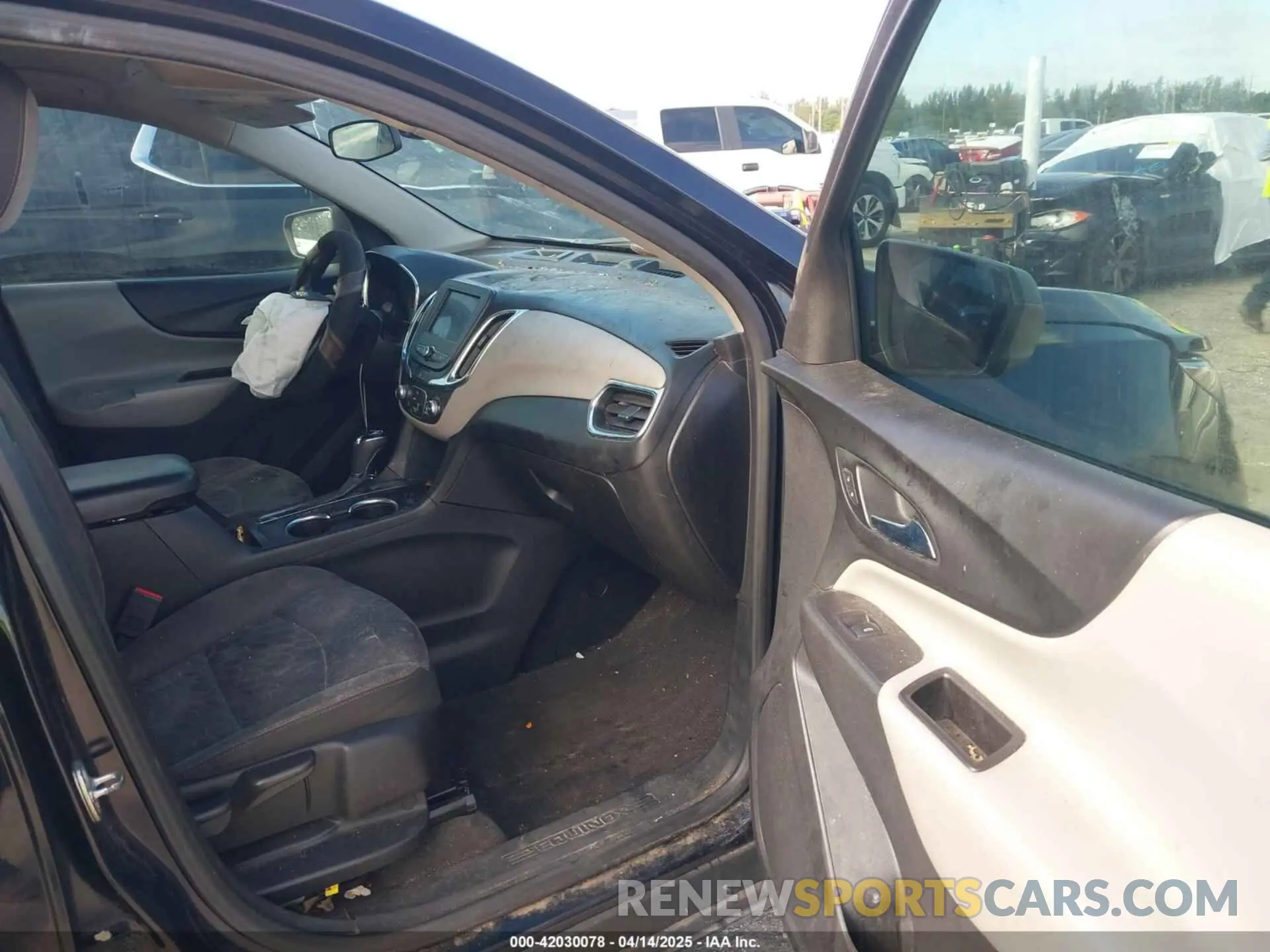 5 Photograph of a damaged car 2GNAXHEVXL6209798 CHEVROLET EQUINOX 2020