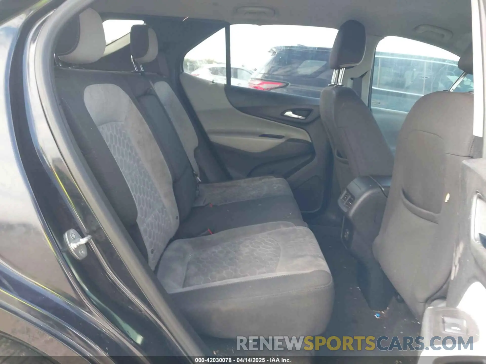 8 Photograph of a damaged car 2GNAXHEVXL6209798 CHEVROLET EQUINOX 2020