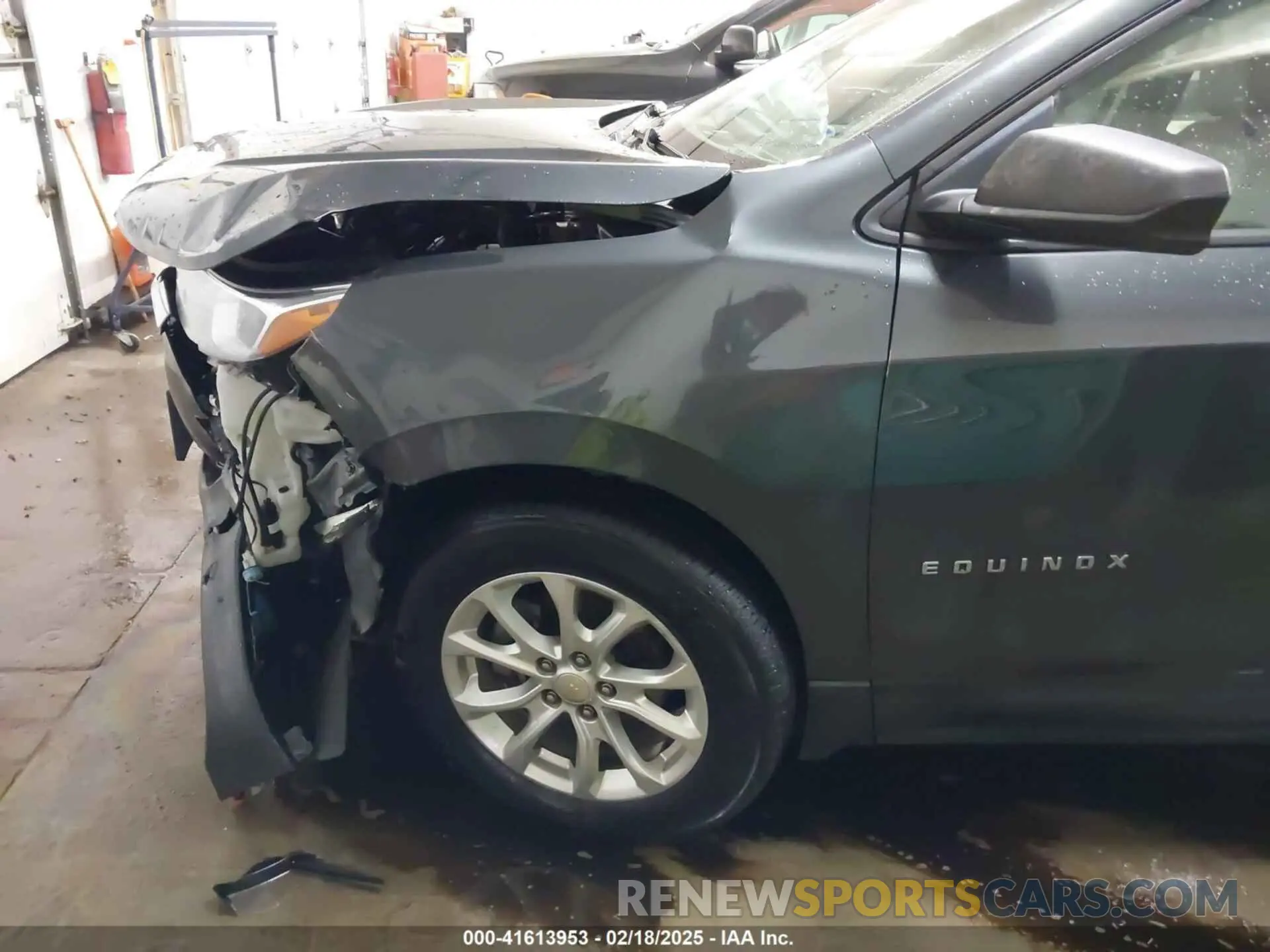 17 Photograph of a damaged car 2GNAXHEVXL6245796 CHEVROLET EQUINOX 2020