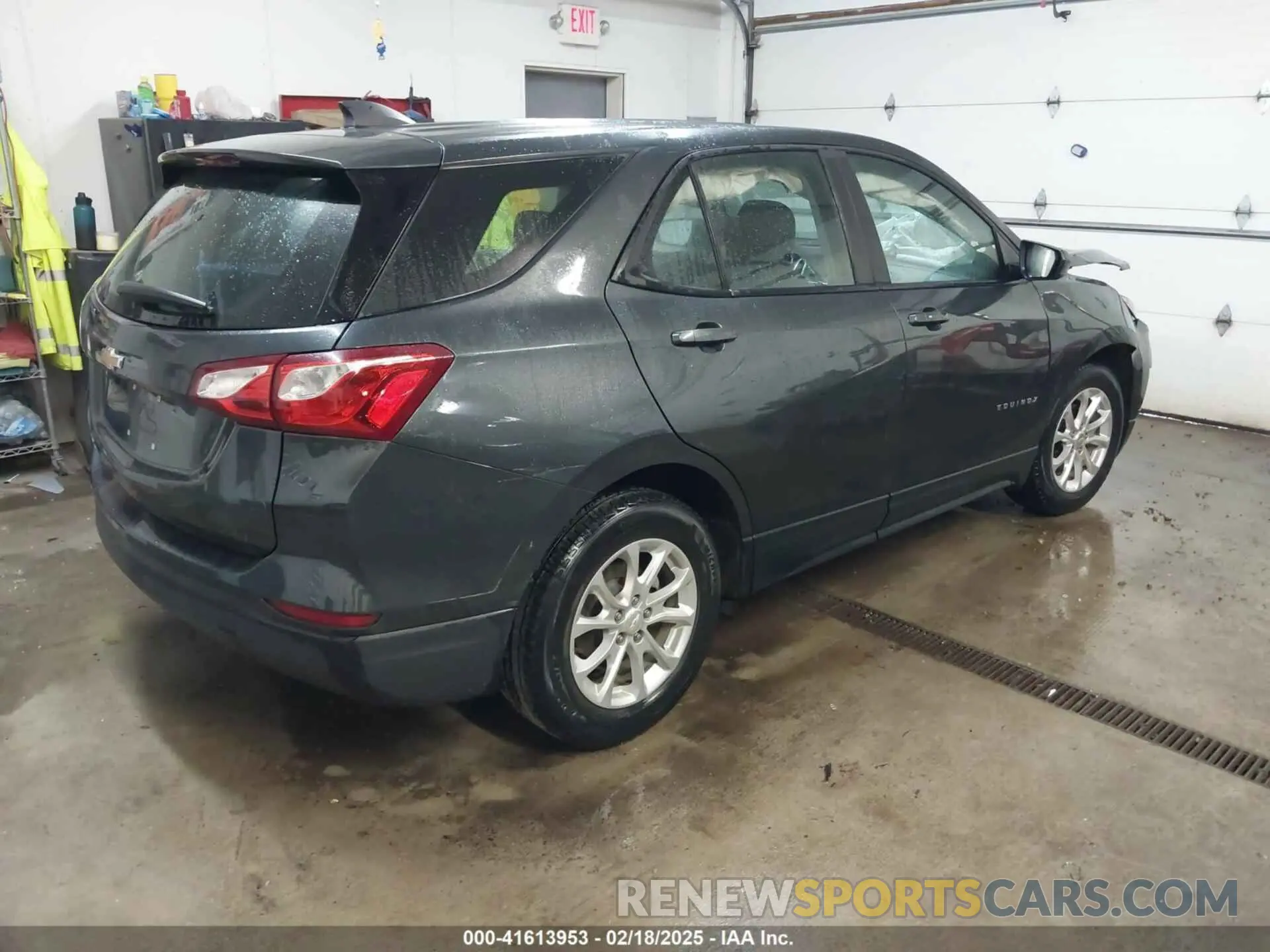 4 Photograph of a damaged car 2GNAXHEVXL6245796 CHEVROLET EQUINOX 2020