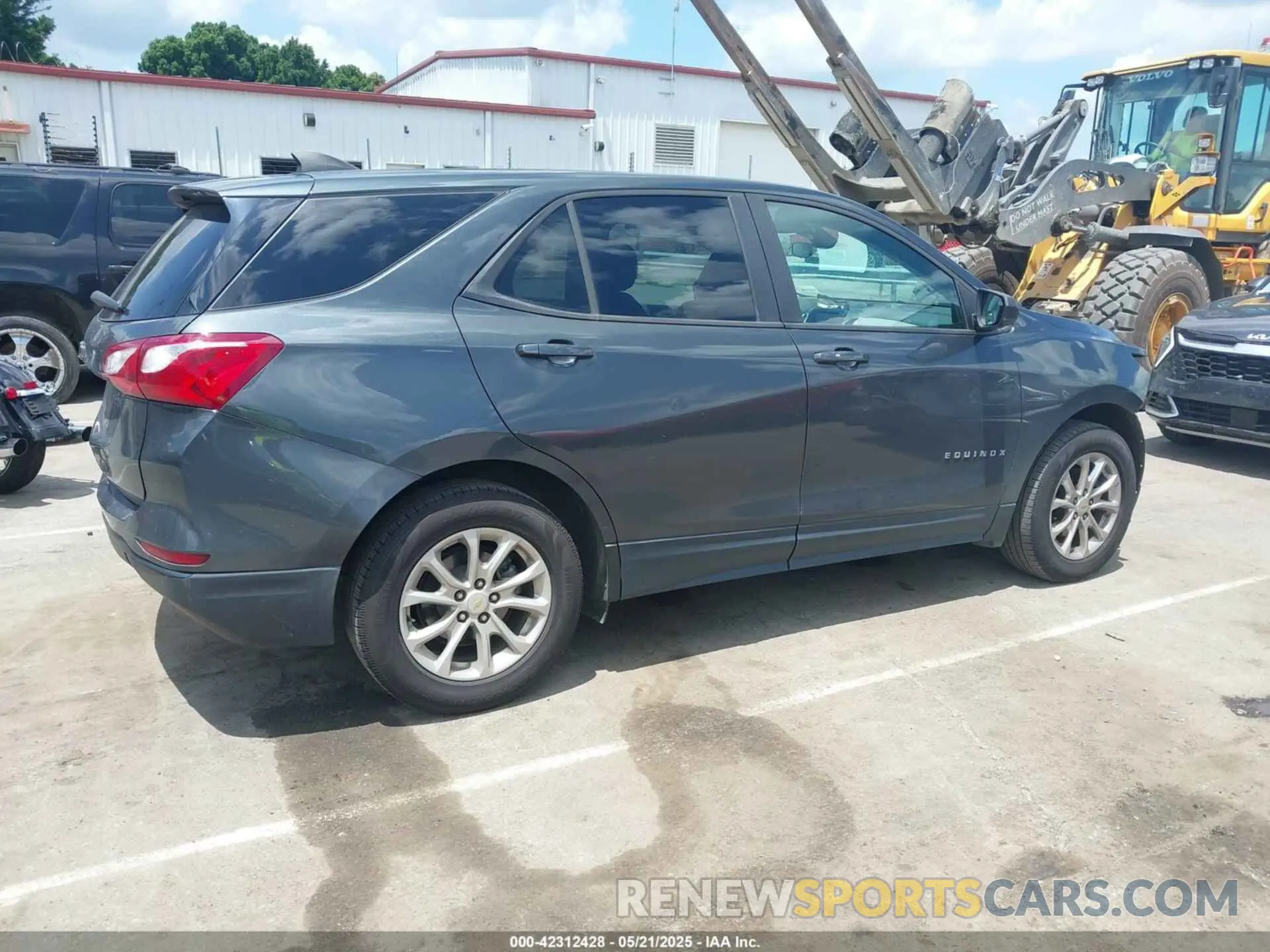 13 Фотография поврежденного автомобиля 2GNAXHEVXL6265465 CHEVROLET EQUINOX 2020