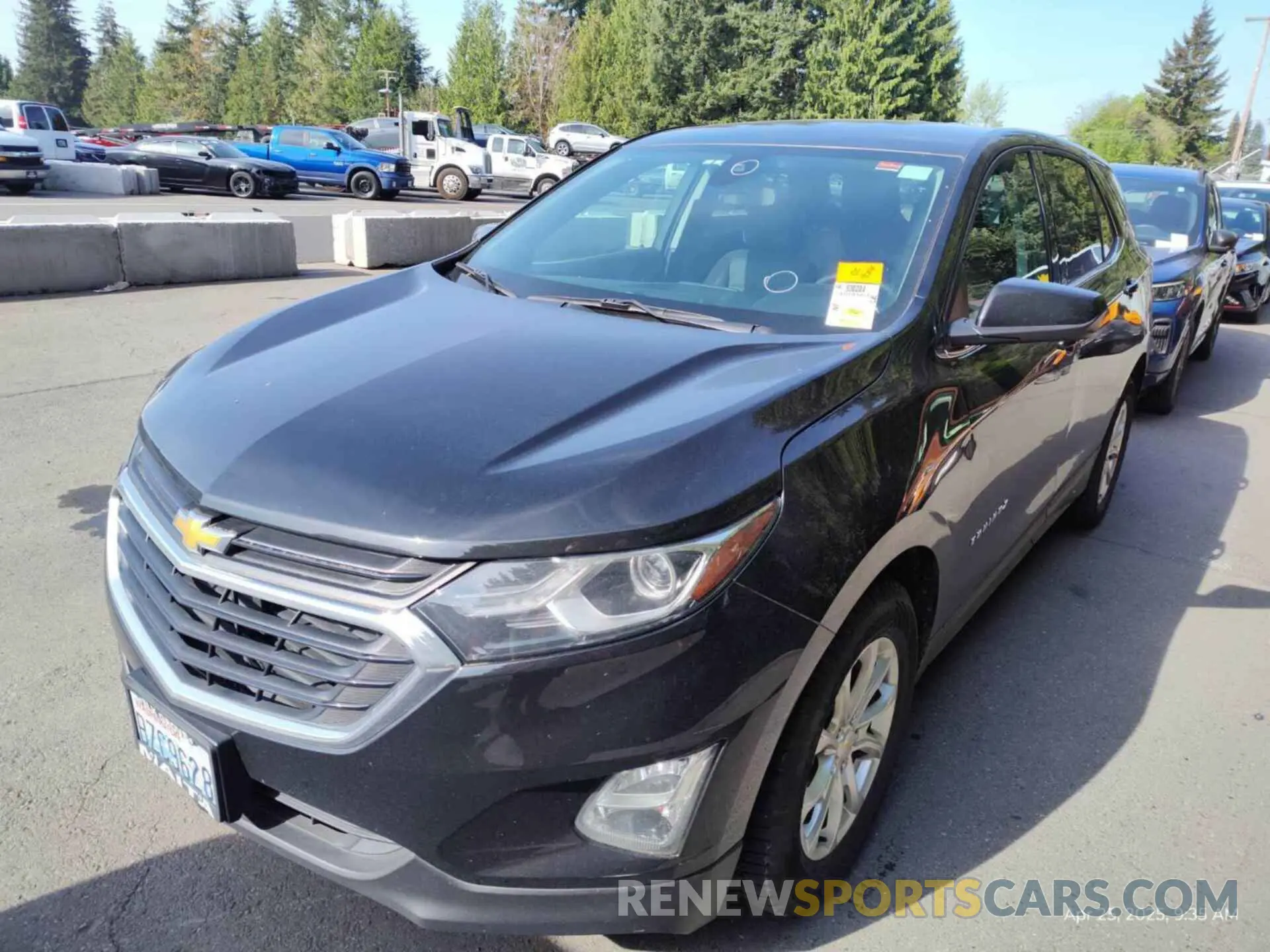 26 Photograph of a damaged car 2GNAXJEV0L6237892 CHEVROLET EQUINOX 2020