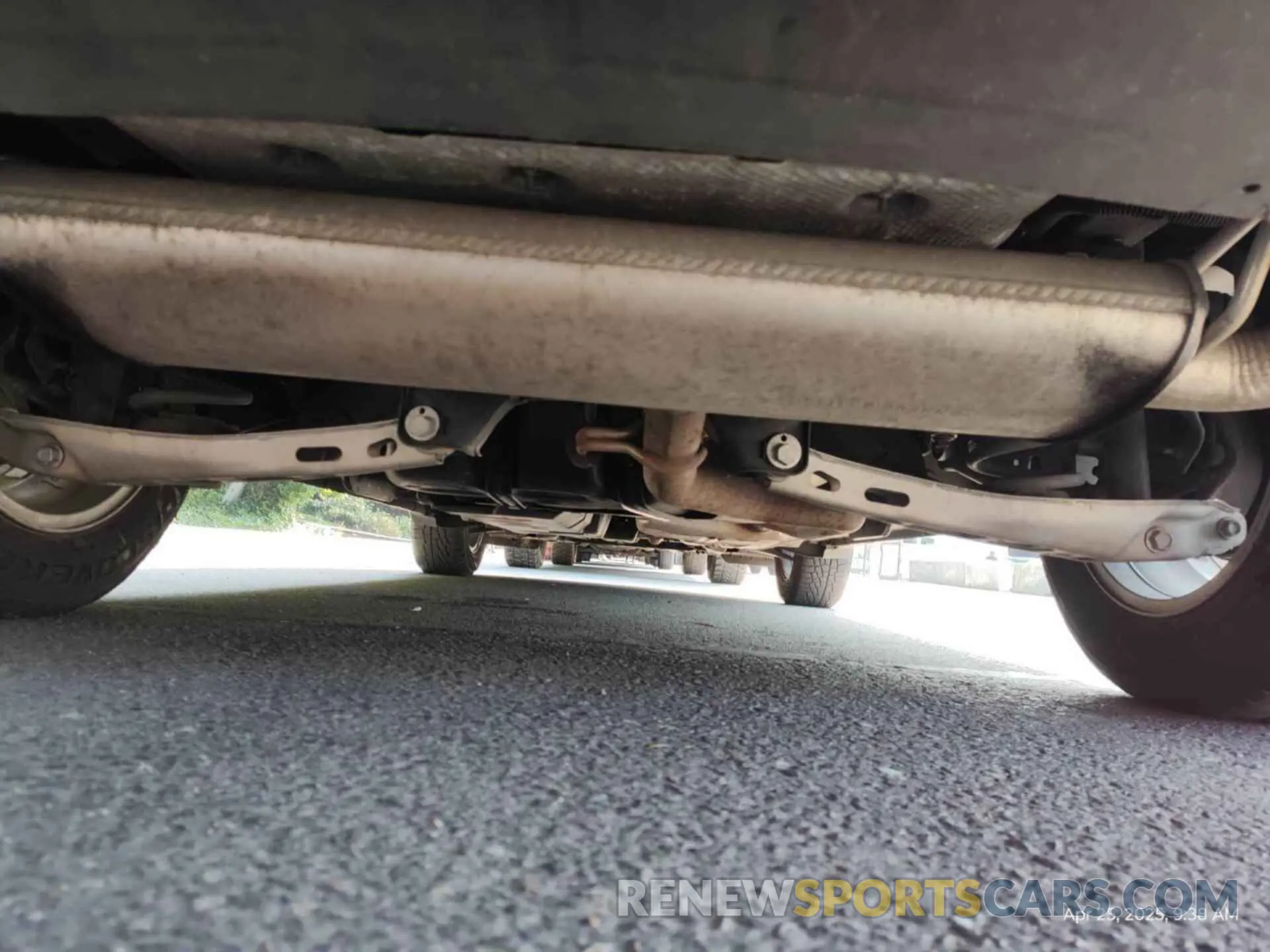 27 Photograph of a damaged car 2GNAXJEV0L6237892 CHEVROLET EQUINOX 2020