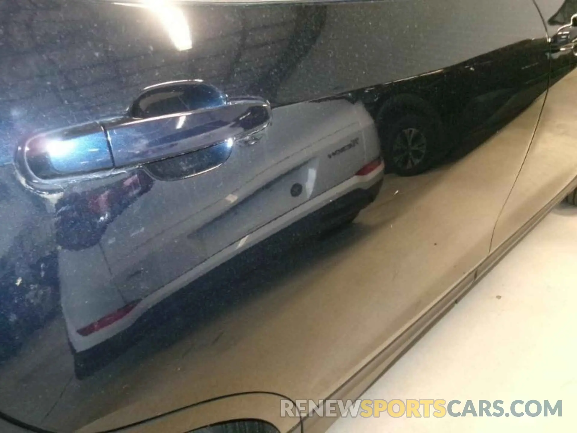 13 Photograph of a damaged car 2GNAXJEV1L6241191 CHEVROLET EQUINOX 2020