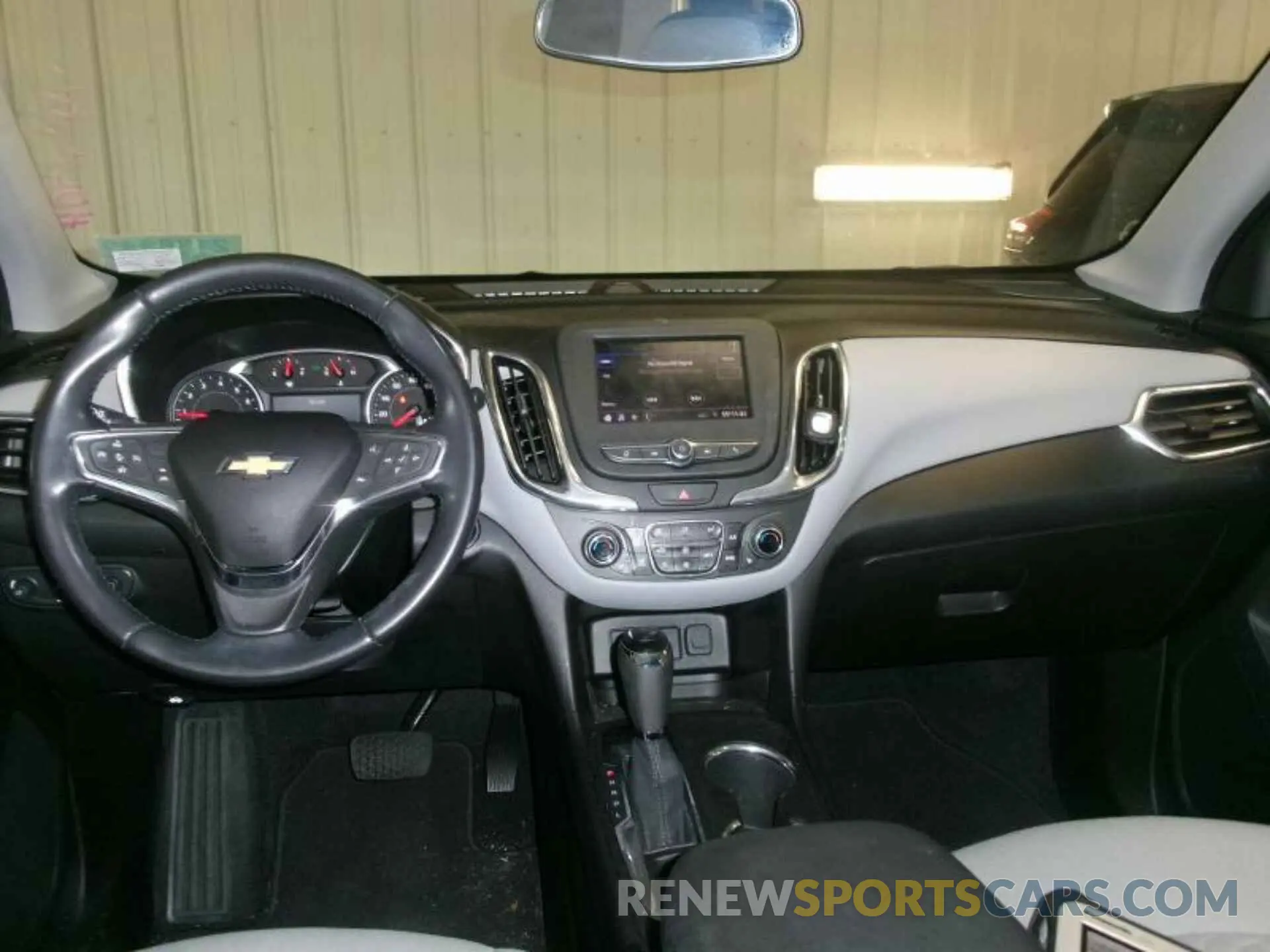 2 Photograph of a damaged car 2GNAXJEV1L6241191 CHEVROLET EQUINOX 2020