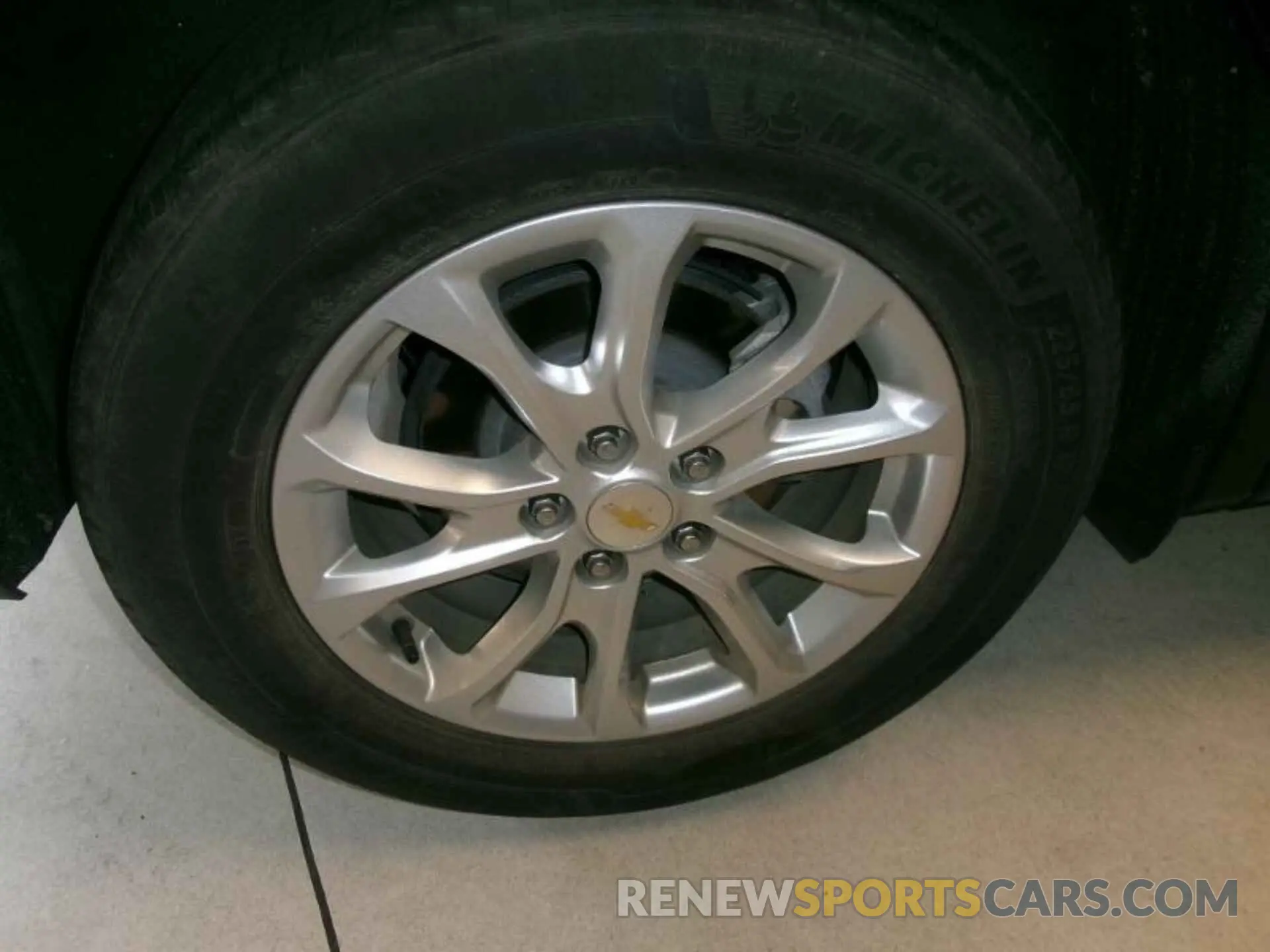 4 Photograph of a damaged car 2GNAXJEV1L6241191 CHEVROLET EQUINOX 2020