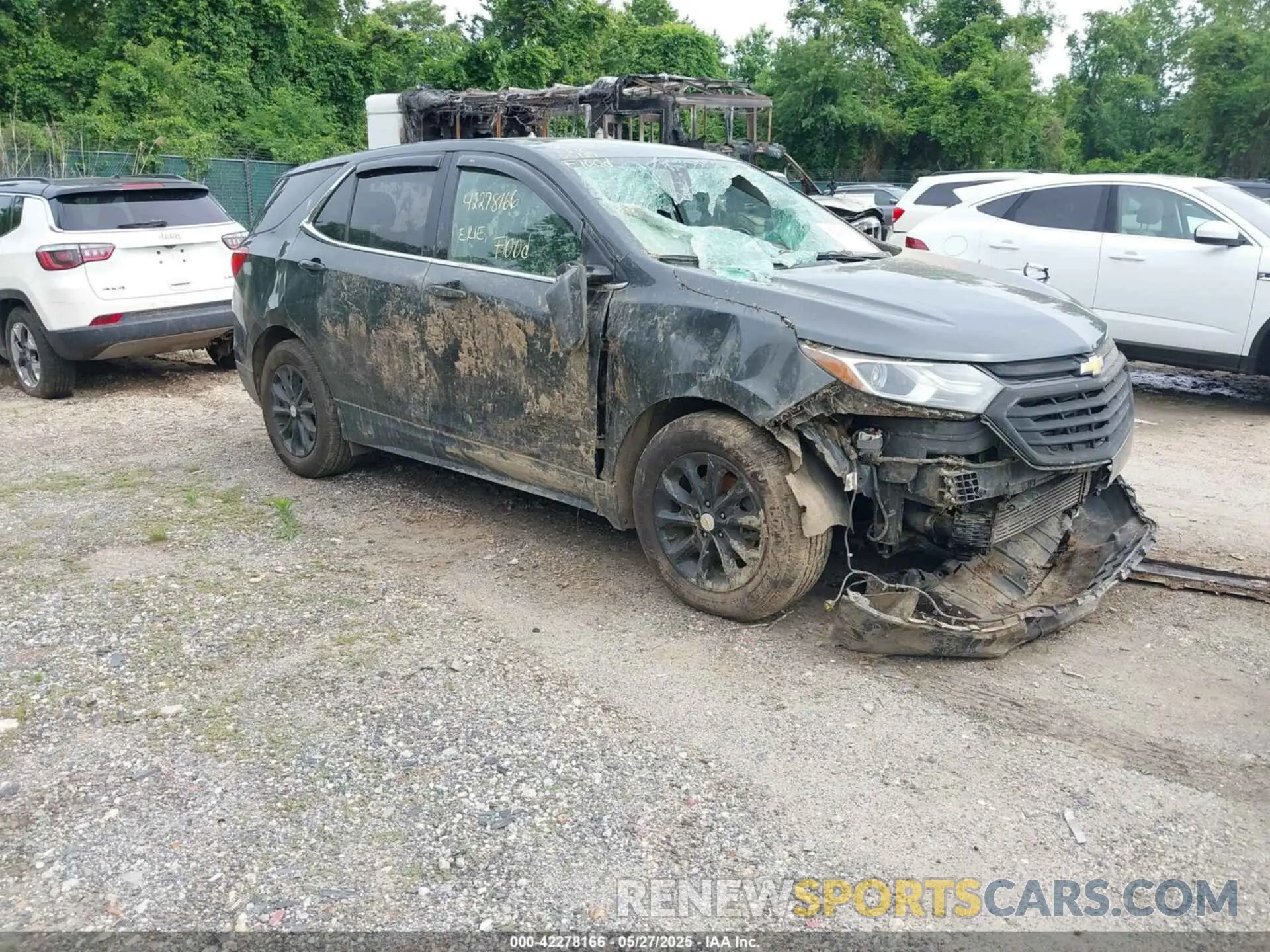 1 Photograph of a damaged car 2GNAXJEV3L6107136 CHEVROLET EQUINOX 2020