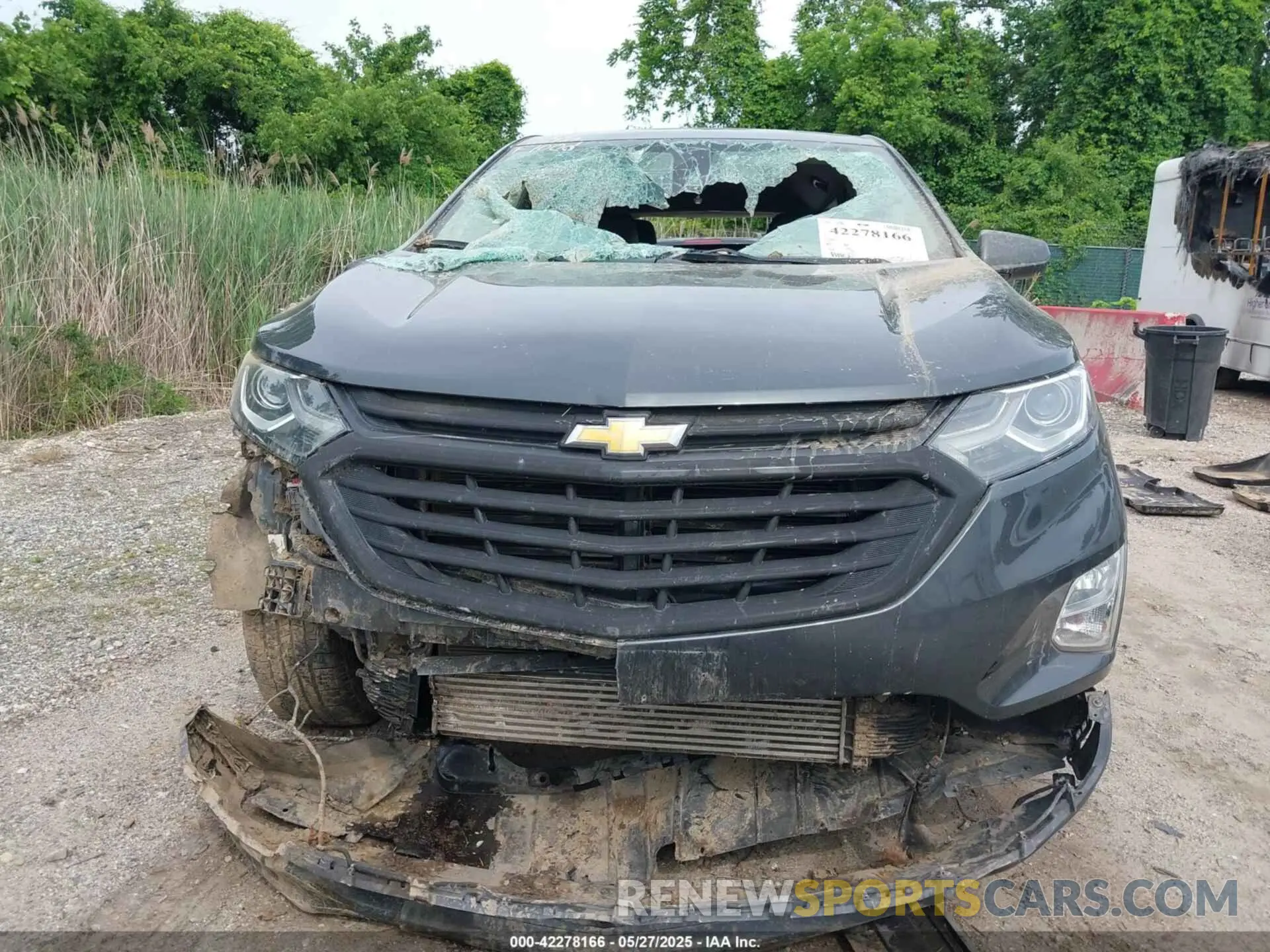 11 Photograph of a damaged car 2GNAXJEV3L6107136 CHEVROLET EQUINOX 2020