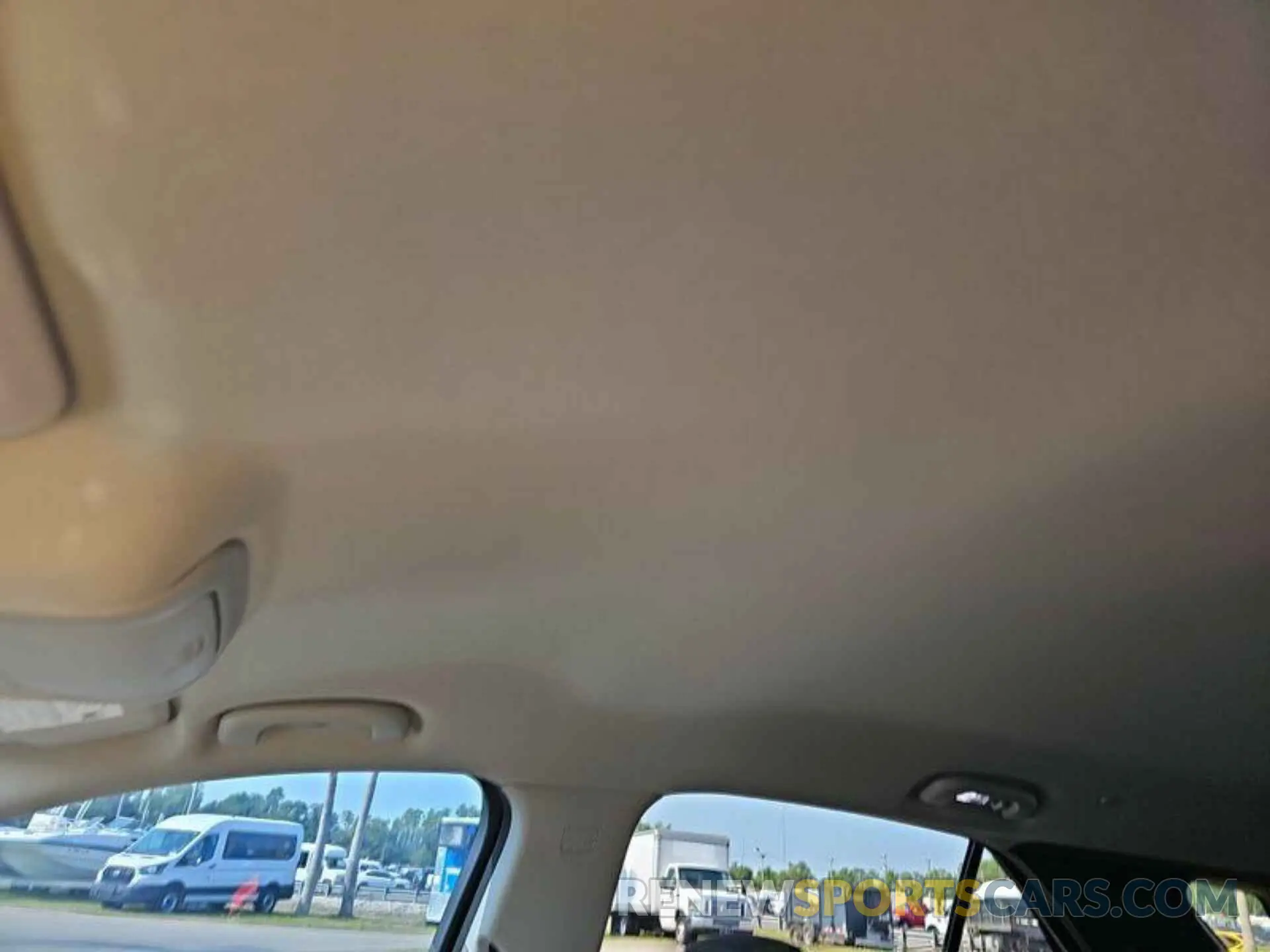 7 Photograph of a damaged car 2GNAXJEV3L6215868 CHEVROLET EQUINOX 2020