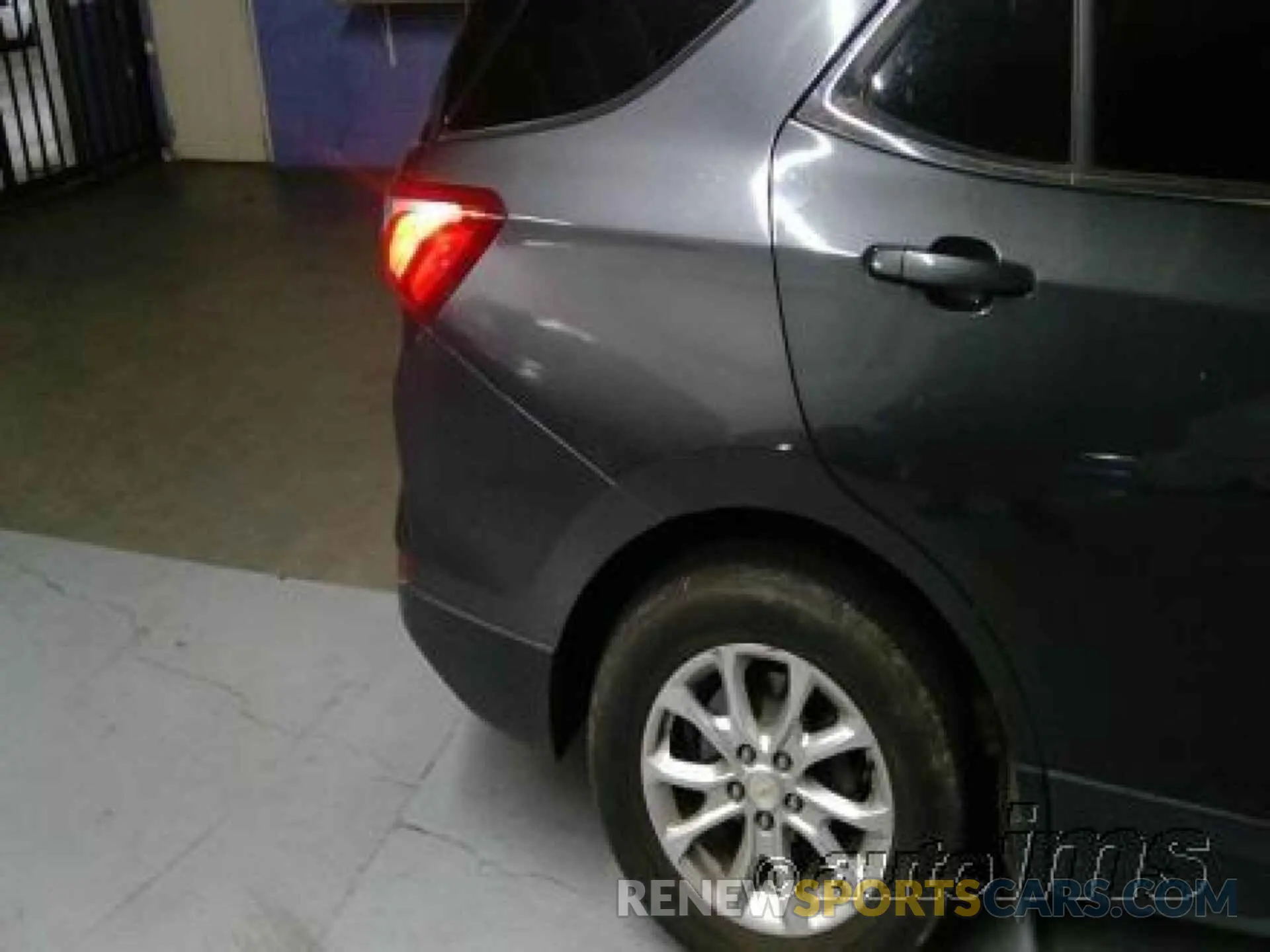6 Фотография поврежденного автомобиля 2GNAXJEV3L6233397 CHEVROLET EQUINOX 2020