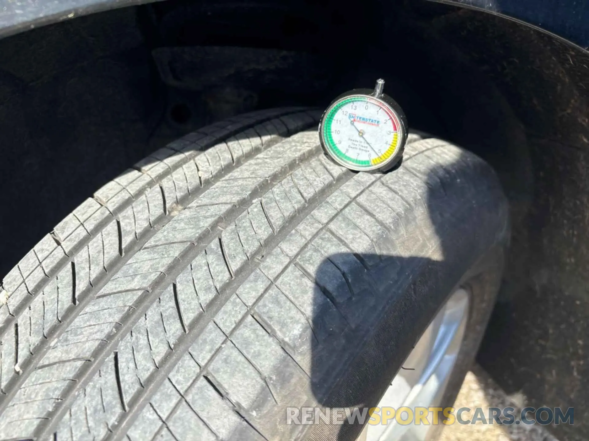 10 Photograph of a damaged car 2GNAXJEV3L6238194 CHEVROLET EQUINOX 2020