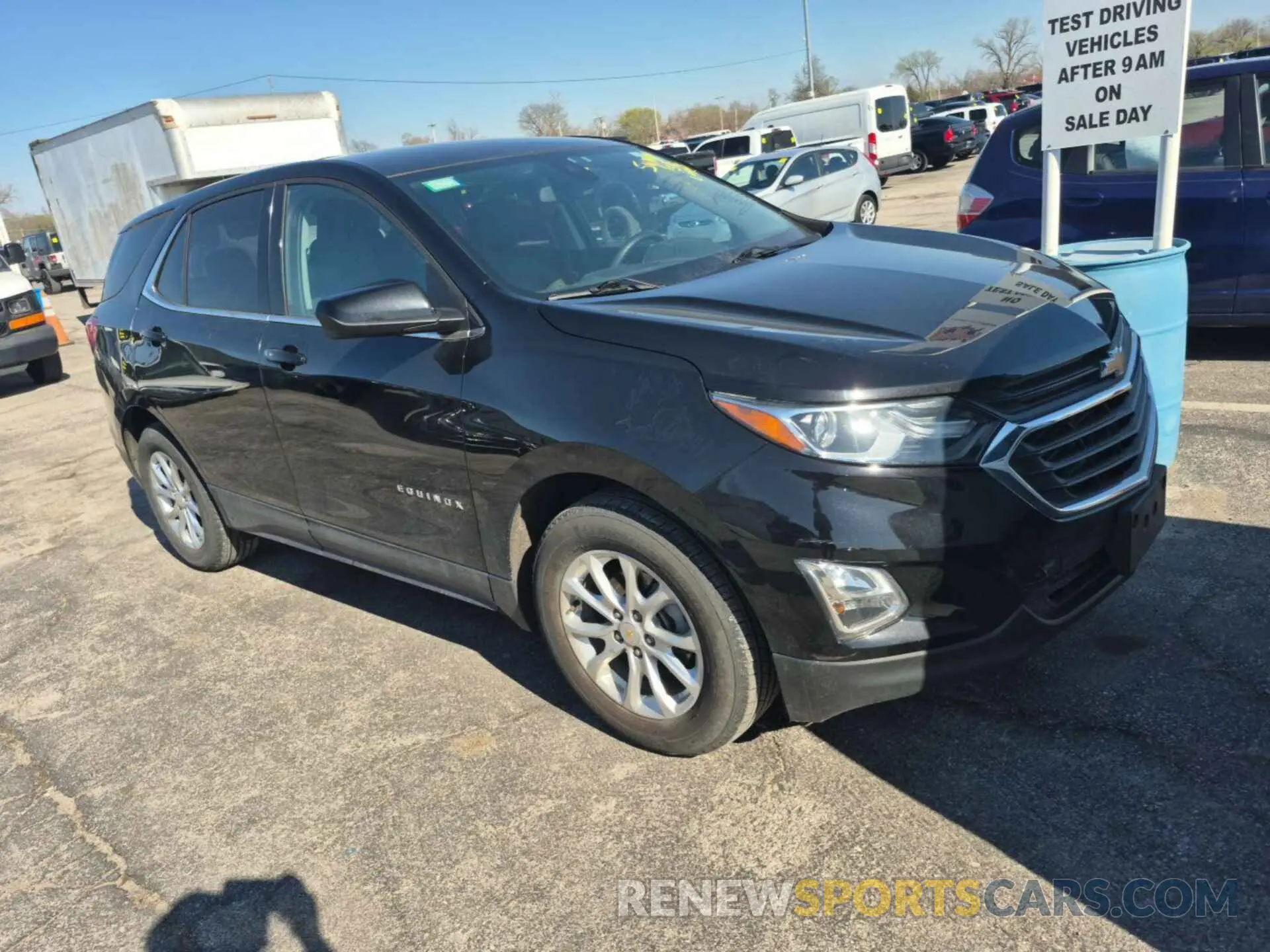 9 Photograph of a damaged car 2GNAXJEV3L6238194 CHEVROLET EQUINOX 2020