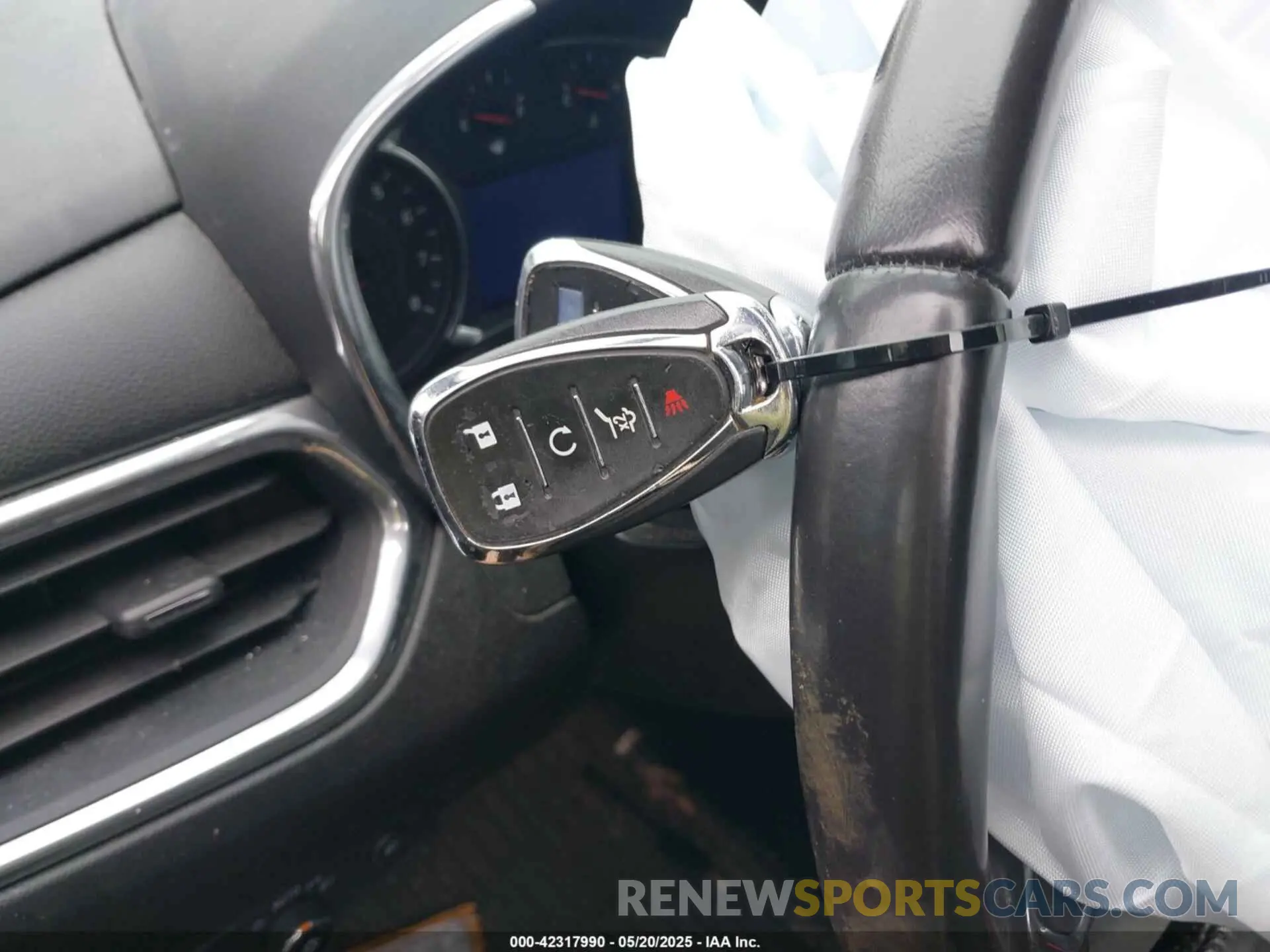 11 Photograph of a damaged car 2GNAXJEV4L6116279 CHEVROLET EQUINOX 2020