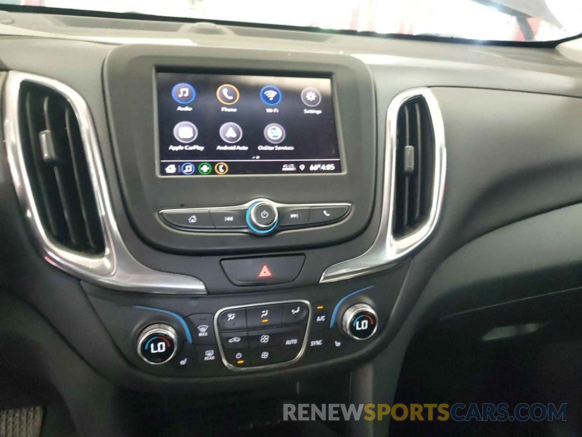 12 Photograph of a damaged car 2GNAXJEV4L6156524 CHEVROLET EQUINOX 2020