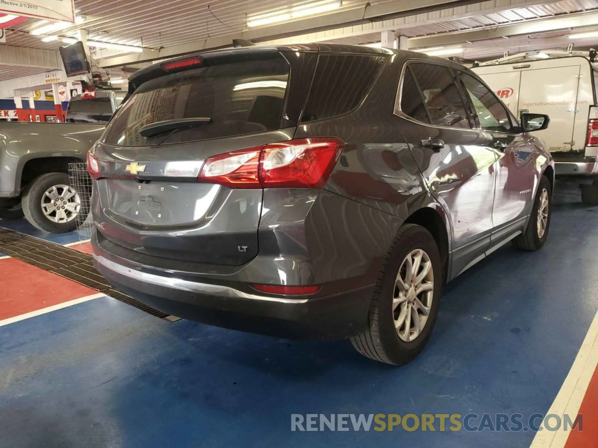 23 Photograph of a damaged car 2GNAXJEV4L6156524 CHEVROLET EQUINOX 2020
