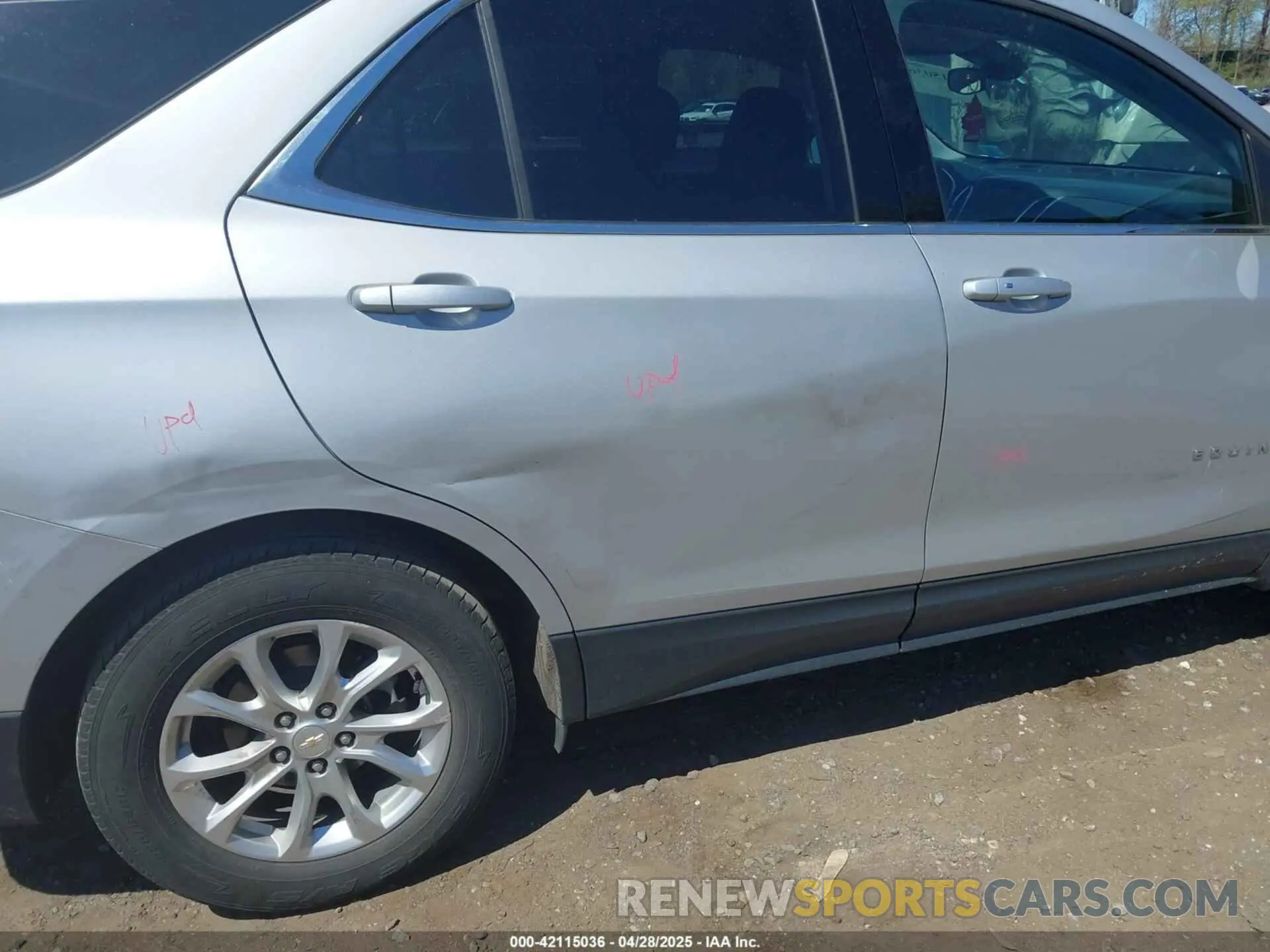 19 Photograph of a damaged car 2GNAXJEV4L6191855 CHEVROLET EQUINOX 2020