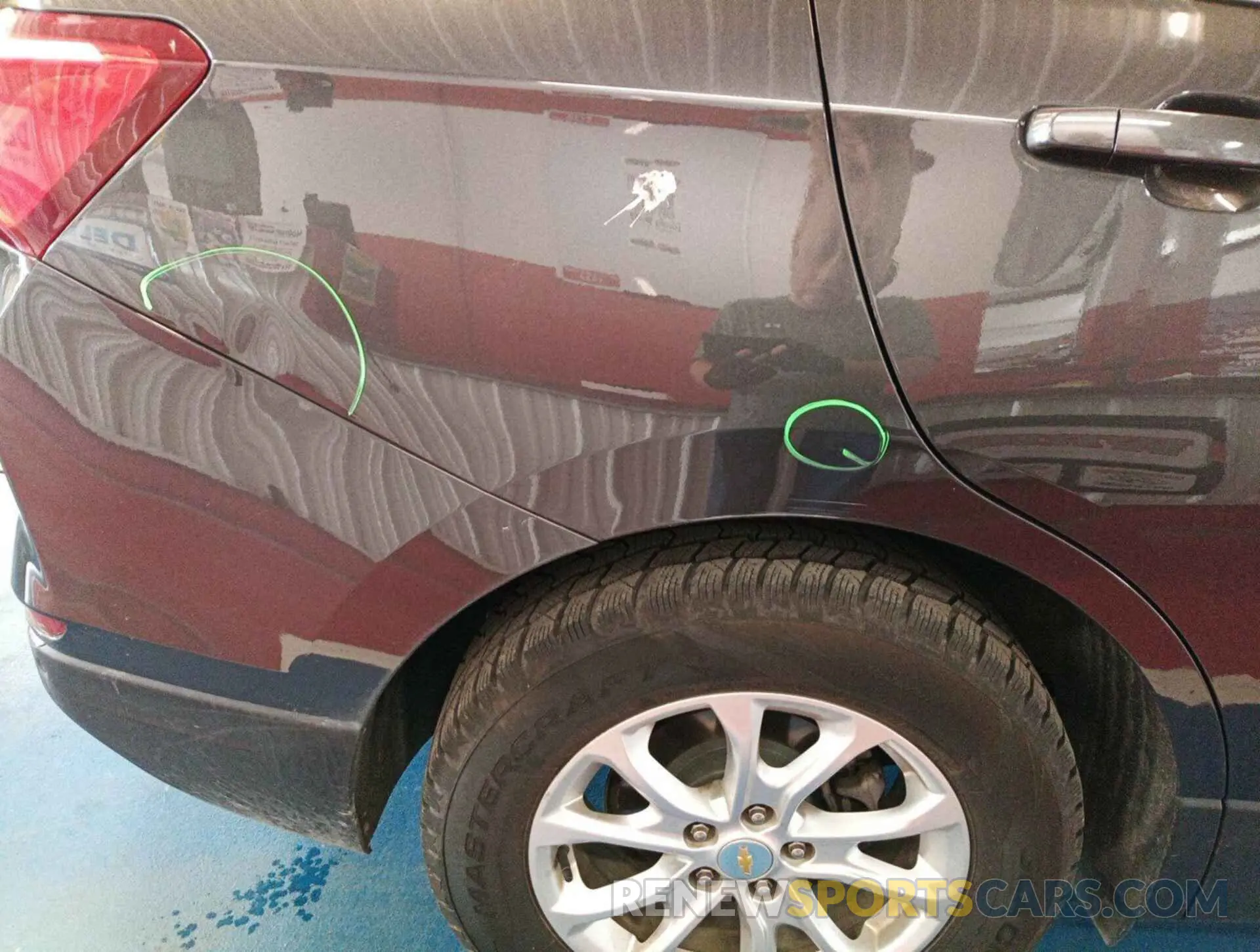 19 Photograph of a damaged car 2GNAXJEV4L6230850 CHEVROLET EQUINOX 2020