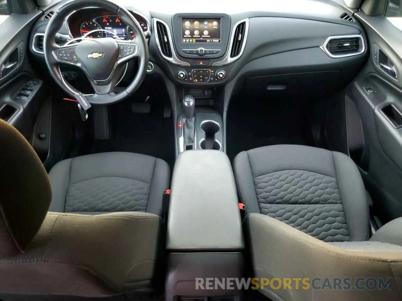 8 Photograph of a damaged car 2GNAXJEV4L6232047 CHEVROLET EQUINOX 2020