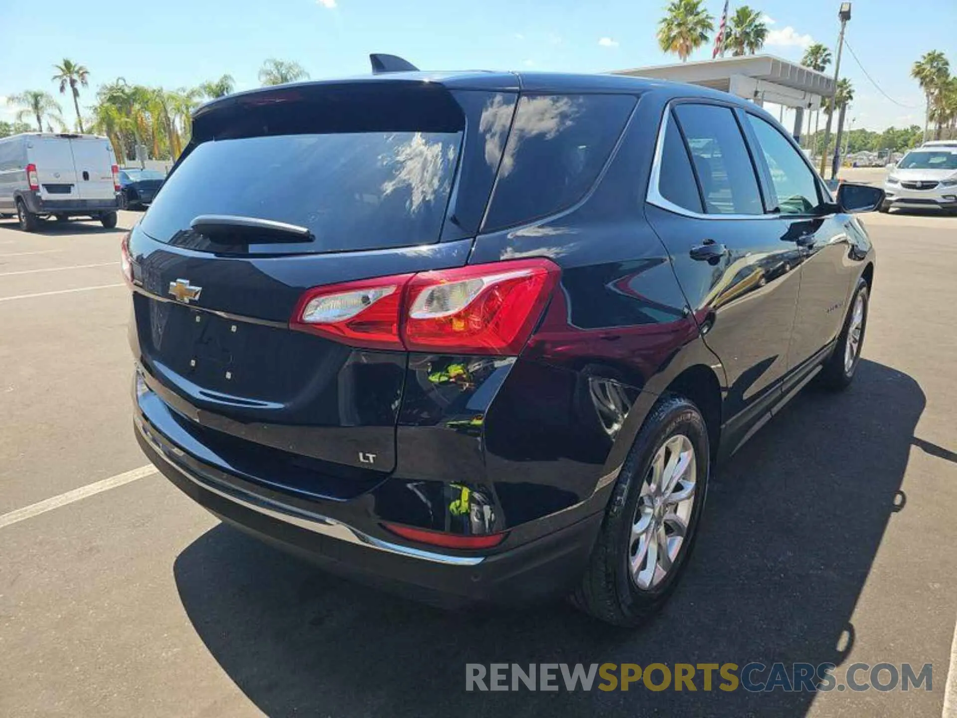 12 Photograph of a damaged car 2GNAXJEV5L6233448 CHEVROLET EQUINOX 2020