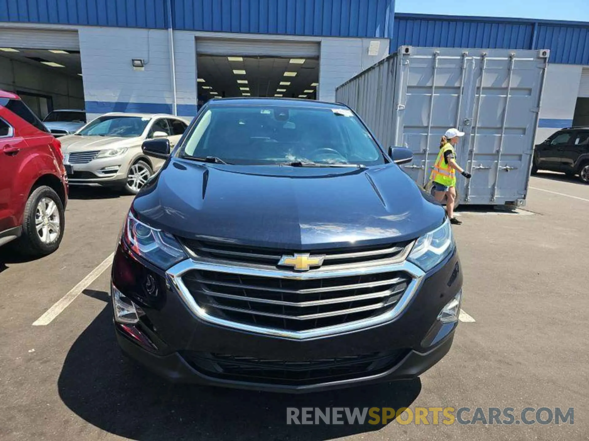 4 Photograph of a damaged car 2GNAXJEV5L6233448 CHEVROLET EQUINOX 2020