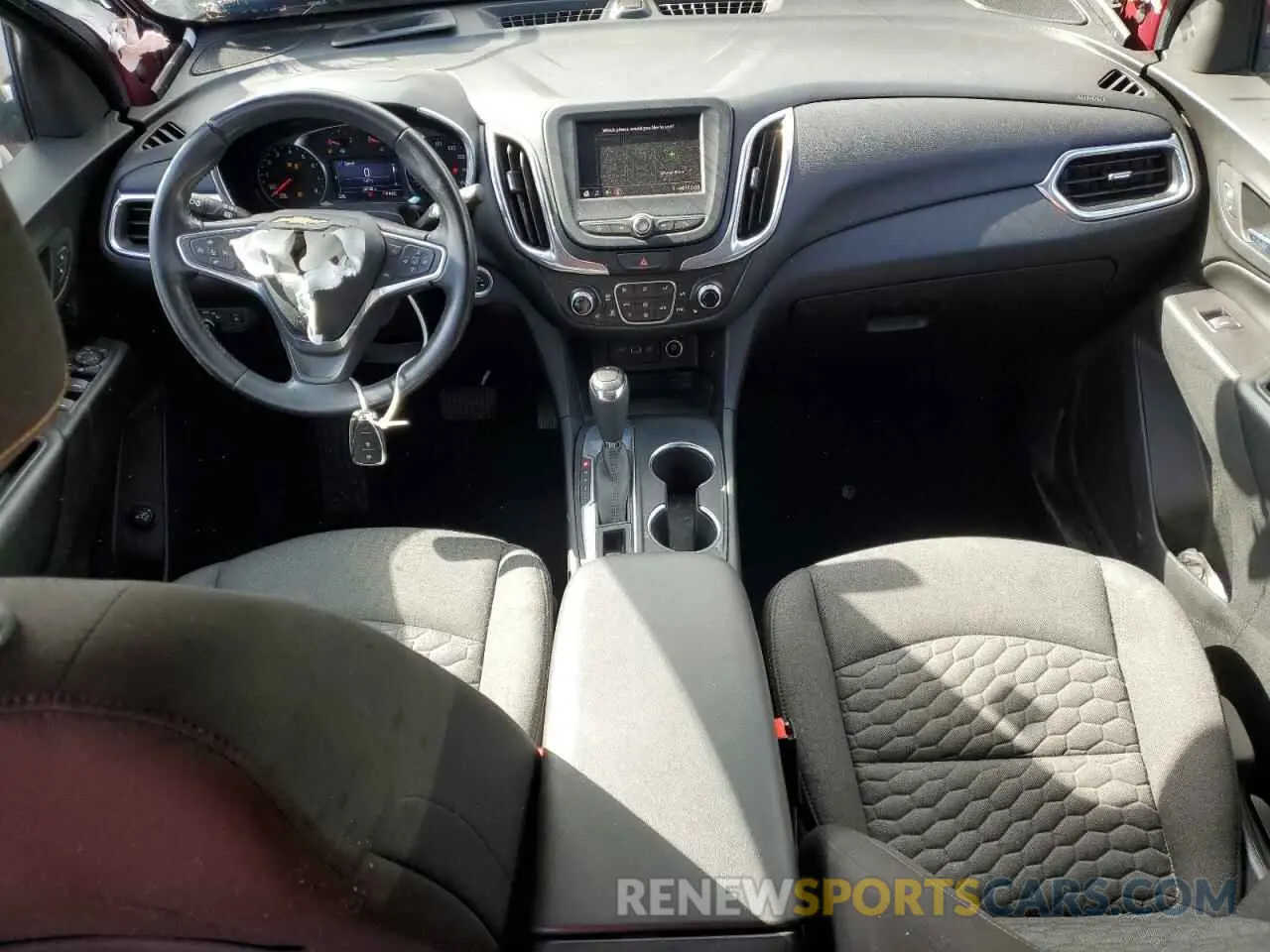 8 Photograph of a damaged car 2GNAXJEV6L6126411 CHEVROLET EQUINOX 2020