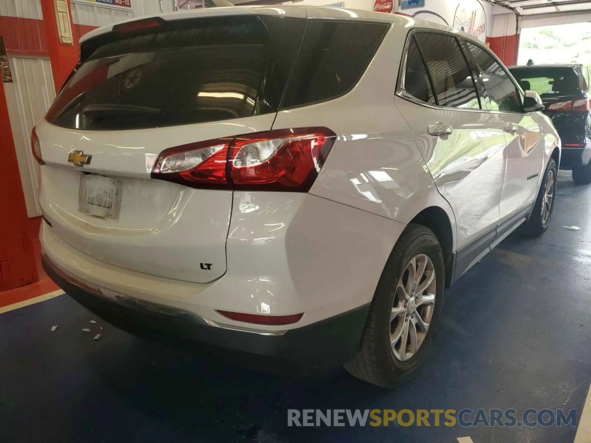 9 Фотография поврежденного автомобиля 2GNAXJEV6L6230476 CHEVROLET EQUINOX 2020