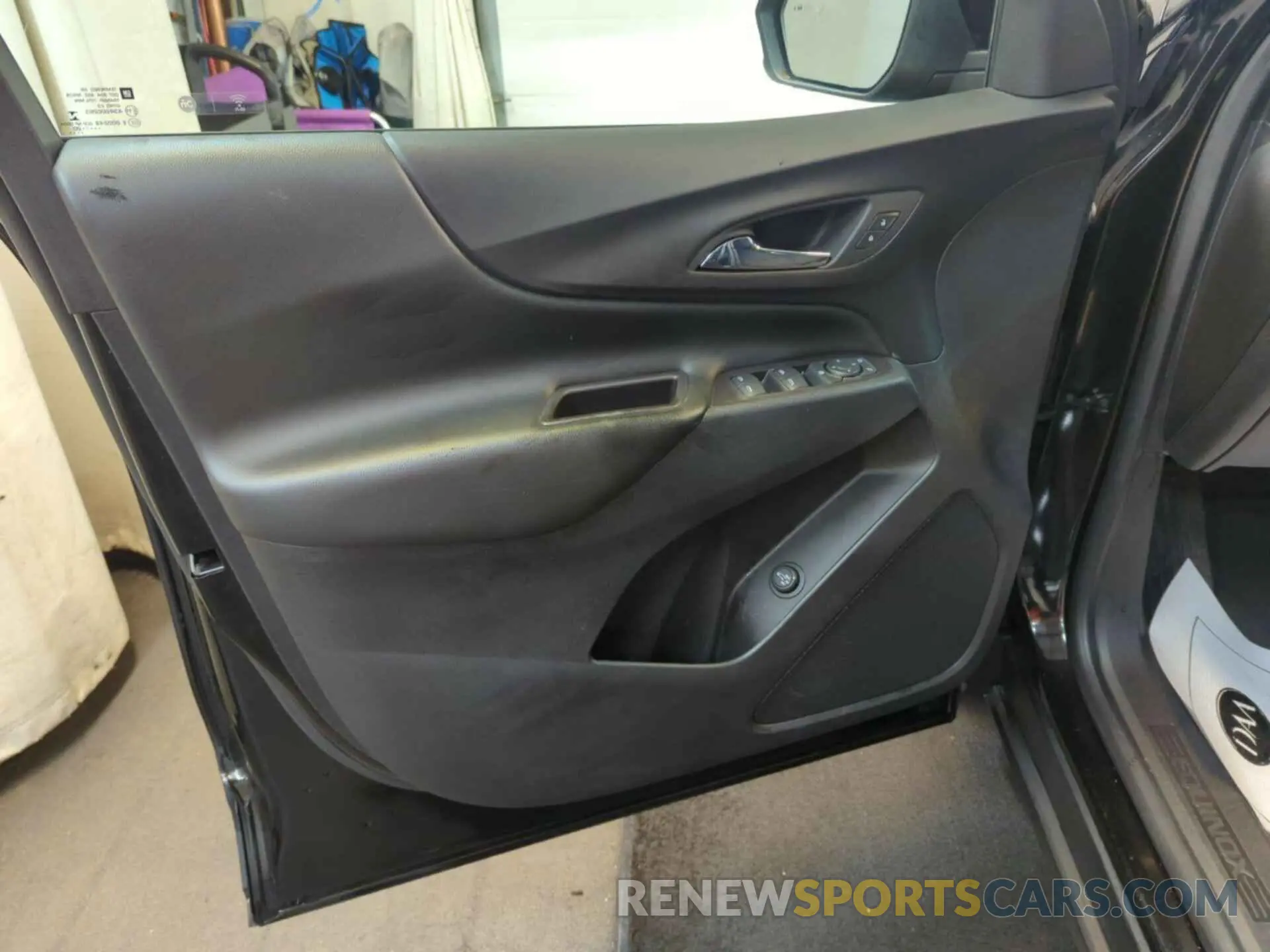 19 Photograph of a damaged car 2GNAXJEV6L6231062 CHEVROLET EQUINOX 2020