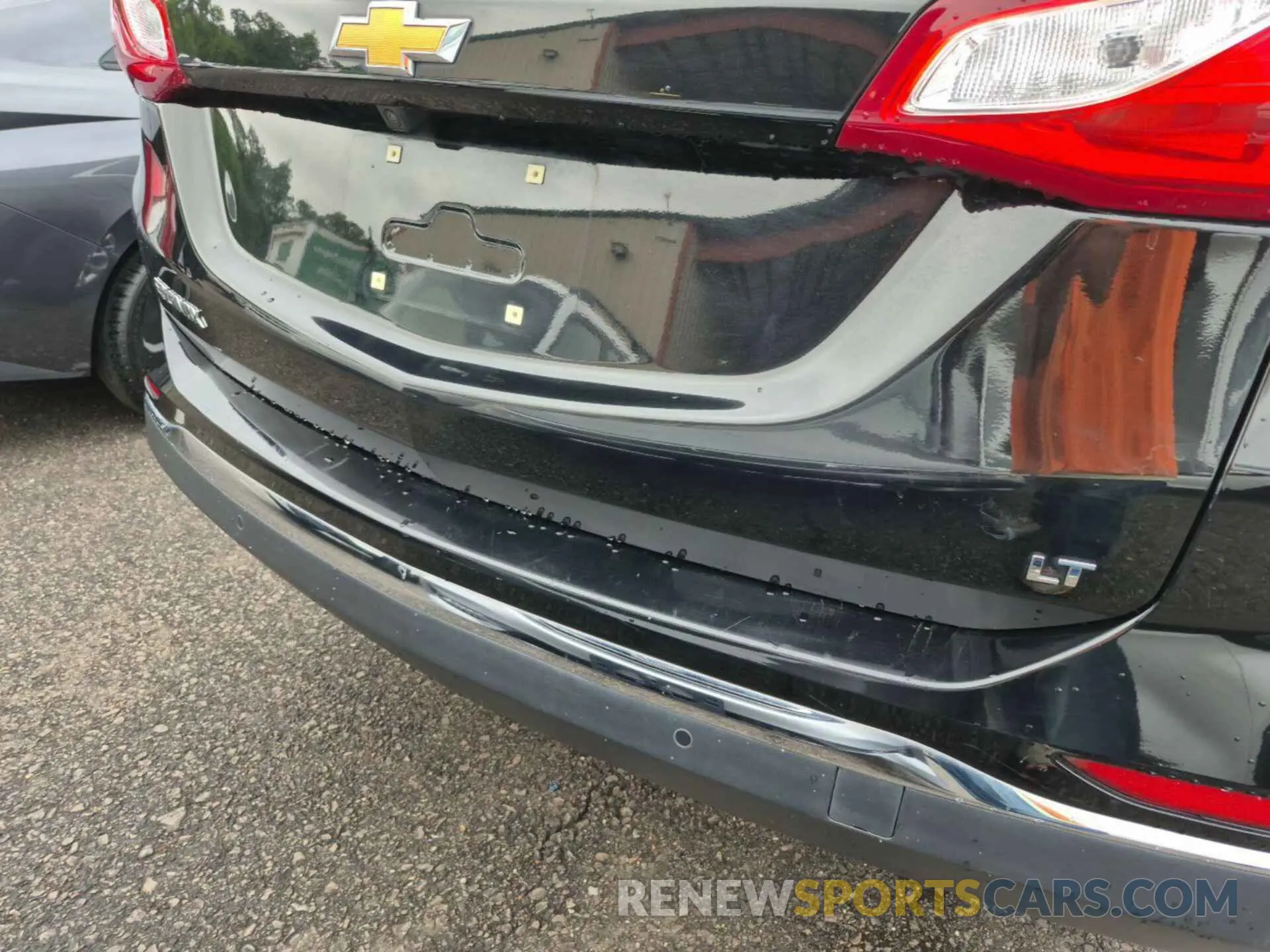 13 Photograph of a damaged car 2GNAXJEV6L6232146 CHEVROLET EQUINOX 2020