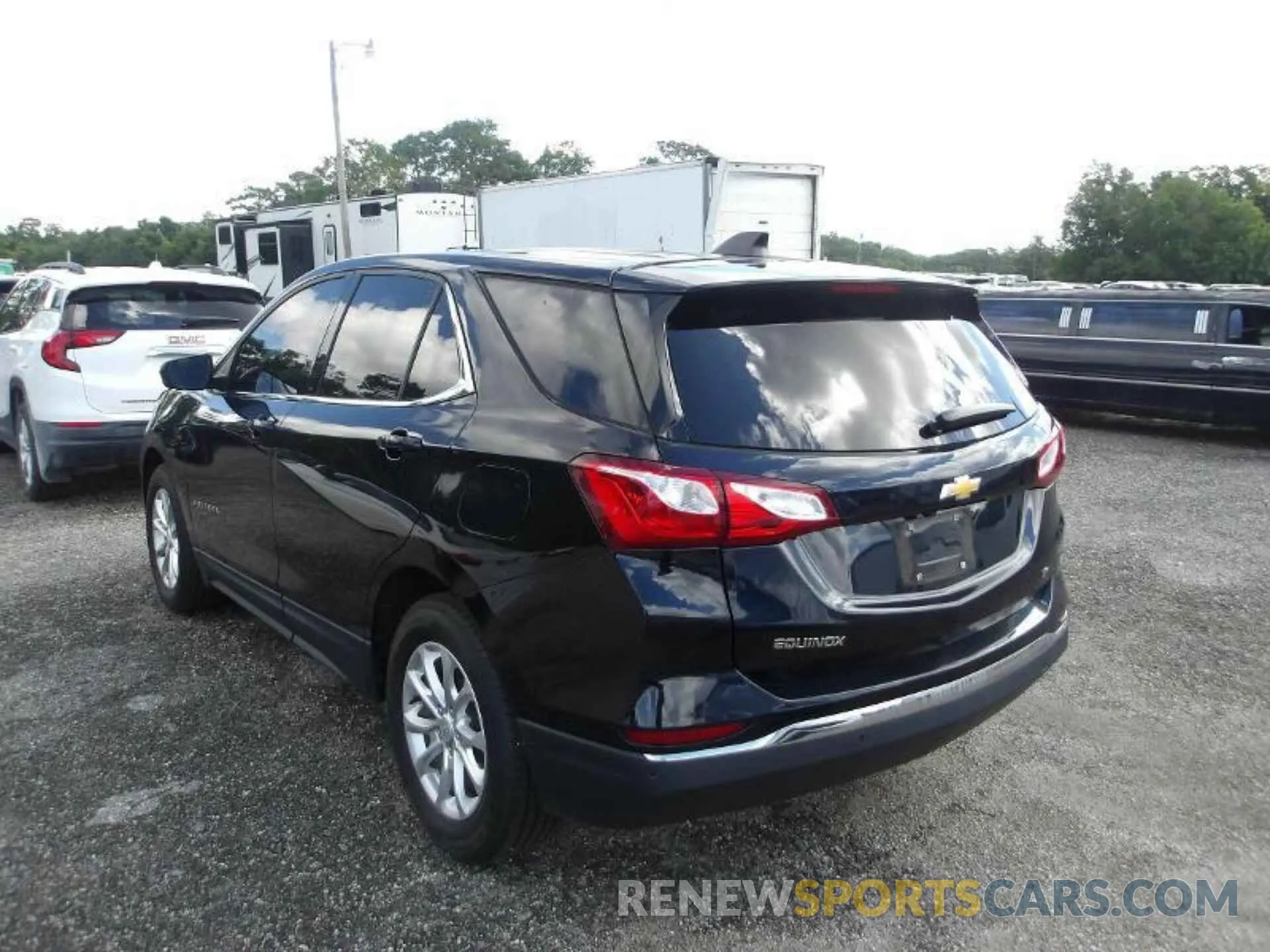 2 Фотография поврежденного автомобиля 2GNAXJEV7L6156887 CHEVROLET EQUINOX 2020
