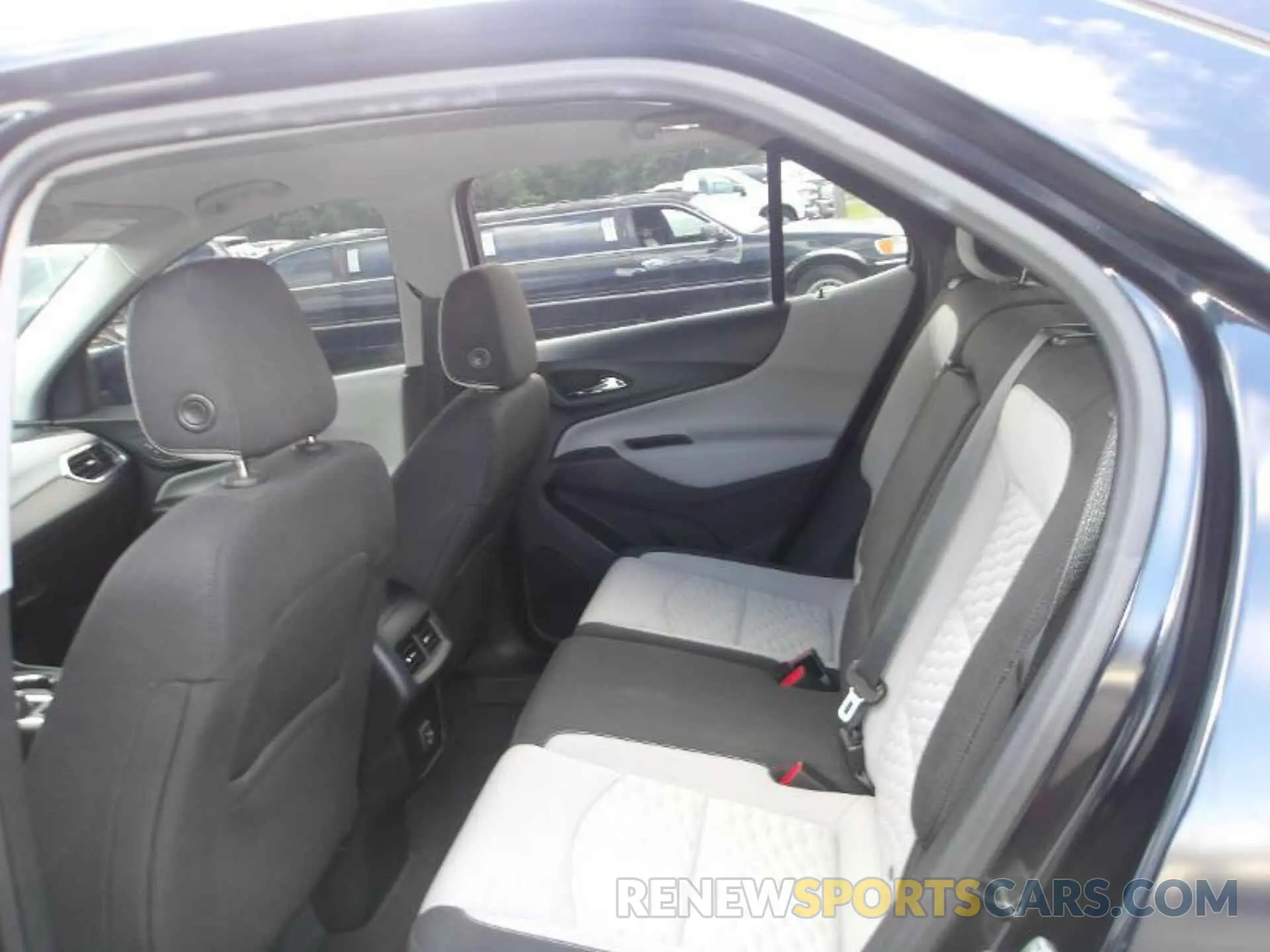 9 Фотография поврежденного автомобиля 2GNAXJEV7L6156887 CHEVROLET EQUINOX 2020