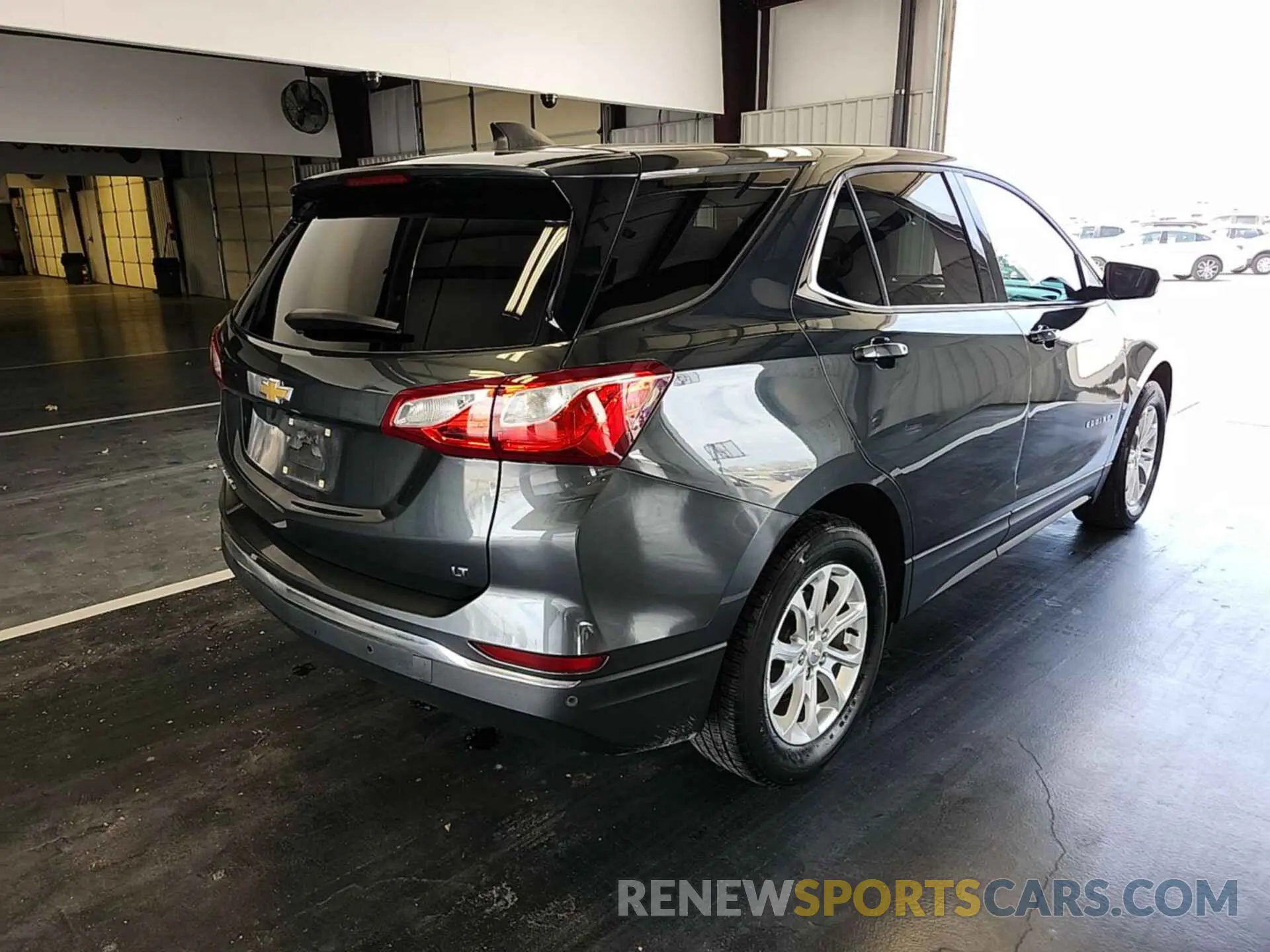 25 Photograph of a damaged car 2GNAXJEV7L6157473 CHEVROLET EQUINOX 2020